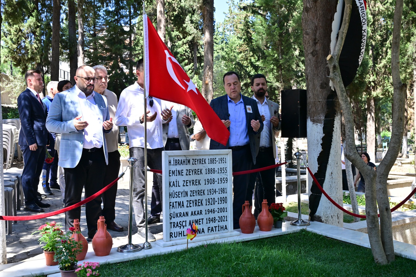 Neşe Gülersoy Ve Mete Erdem Mezarları Başında Anıldı (2)