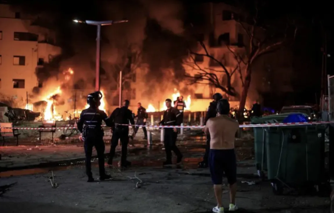 Washington Post Yazdı İsrail'in Savunma Sisteminde Alarm Zilleri (2)