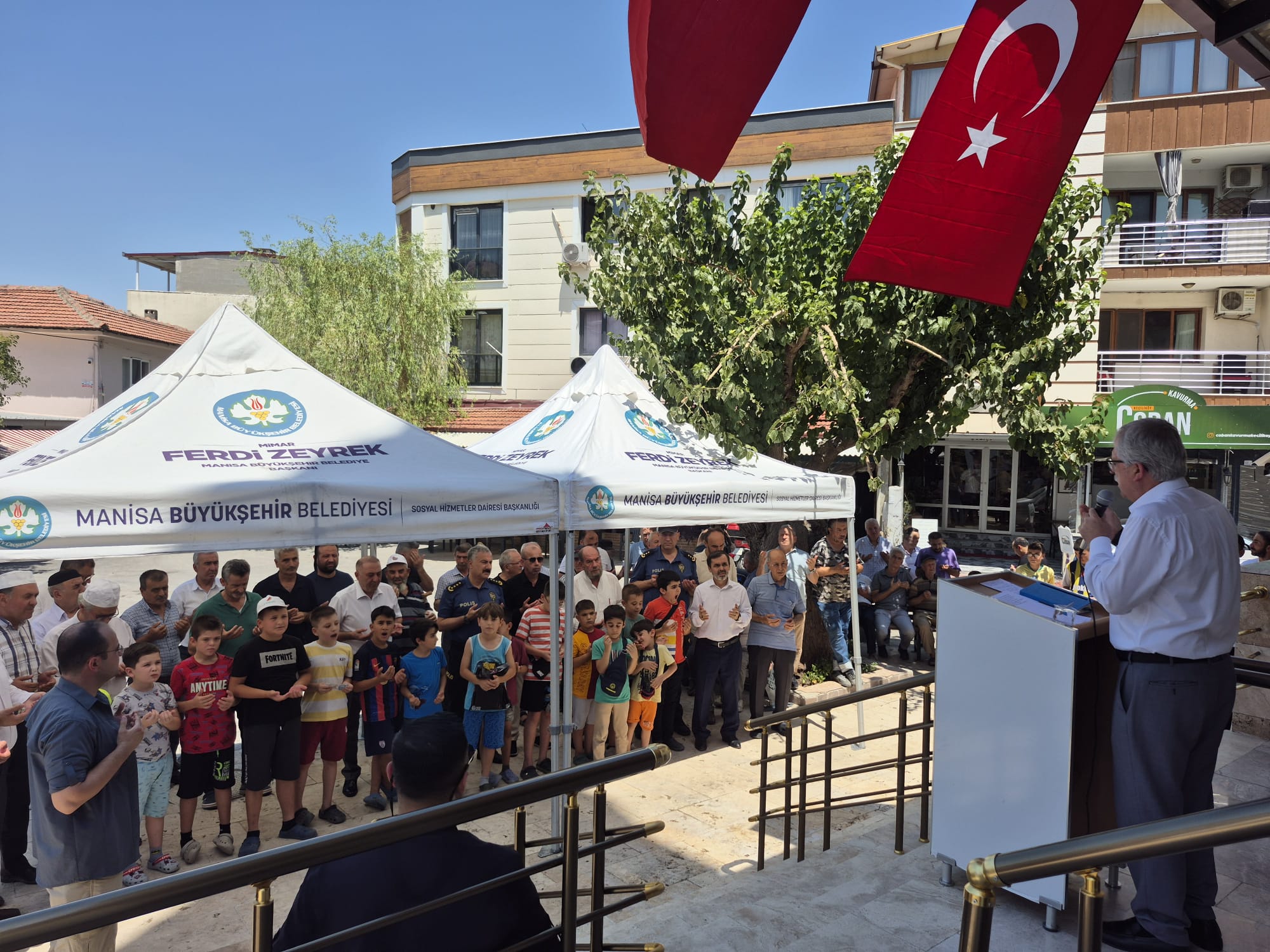 Manisa Keçili Köyde Cami Cuma Namazıyla Birlikte Ibadete Açıldıldı (5)
