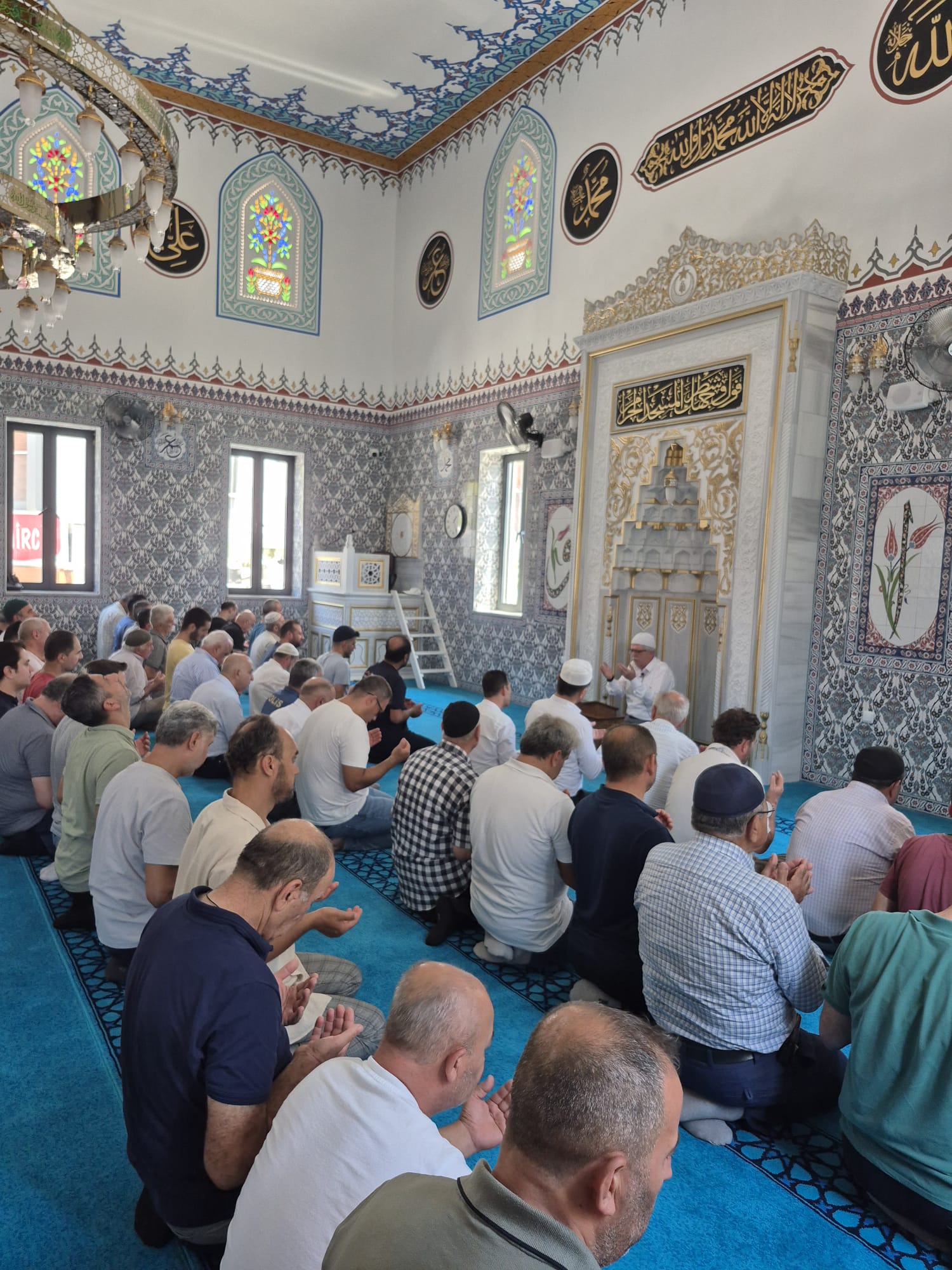 Manisa Keçili Köyde Cami Cuma Namazıyla Birlikte Ibadete Açıldıldı (7)