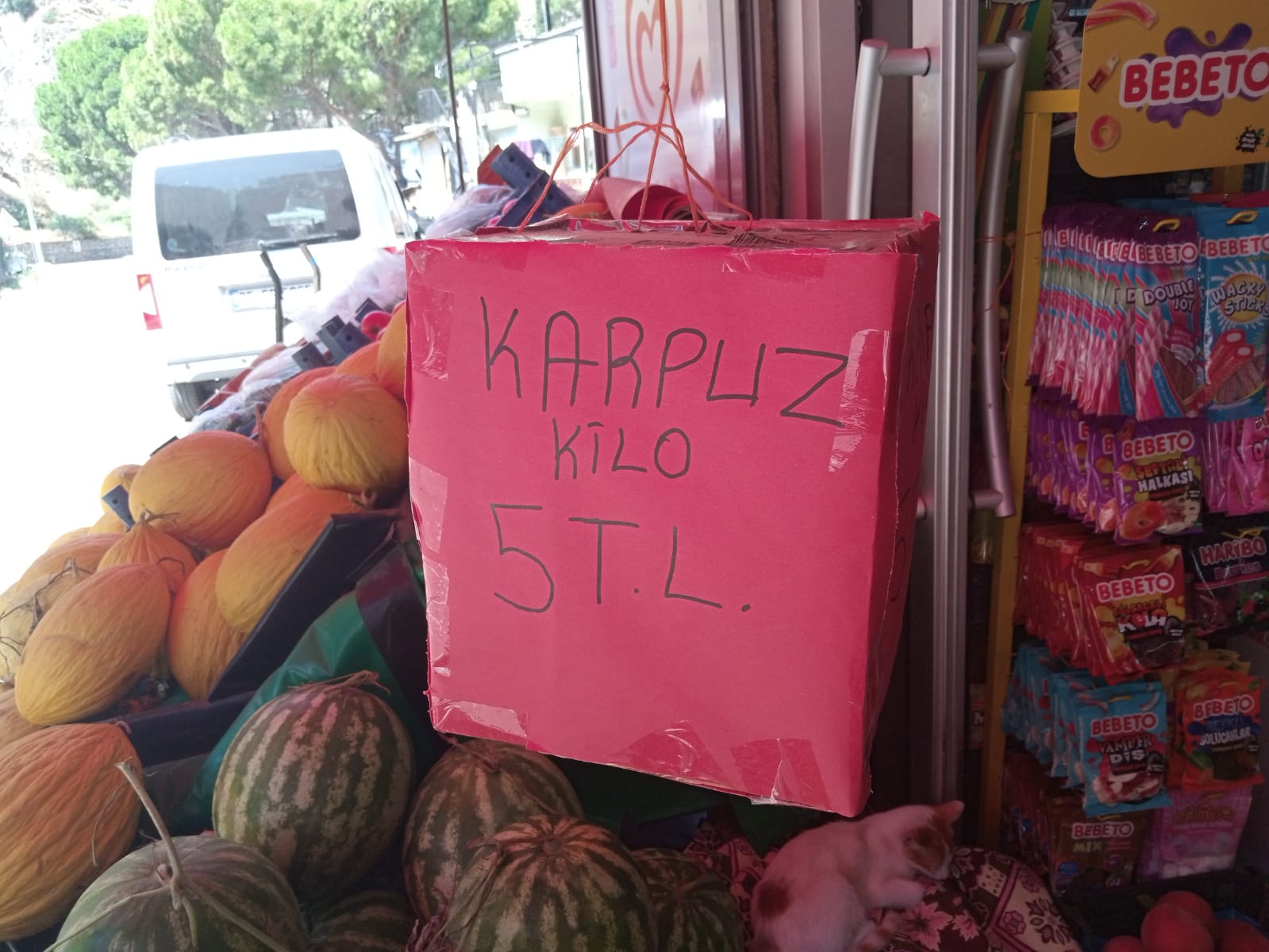 Manisa Pazarlarında Yaz Meyvesi Savaşı Karpuz Tezgaha Düştü, Kiraz Hala Cep Yakıyor (1)-1