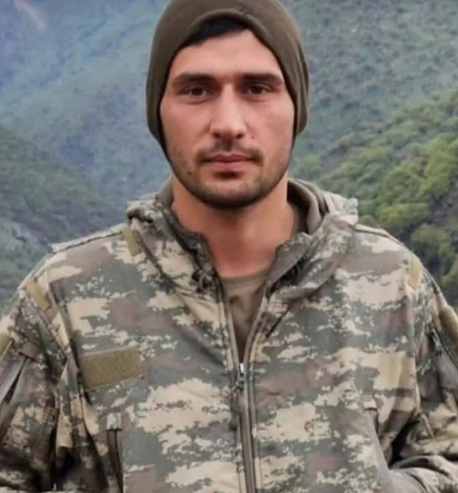 Özkan Özaknalı1