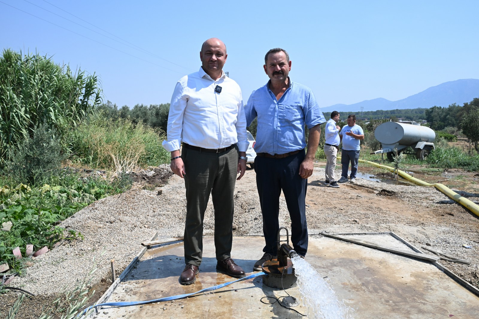 Gölmarmara Belediye Başkanı Cem Aykan Mahalle Muhtarı Aytekin Karabağ