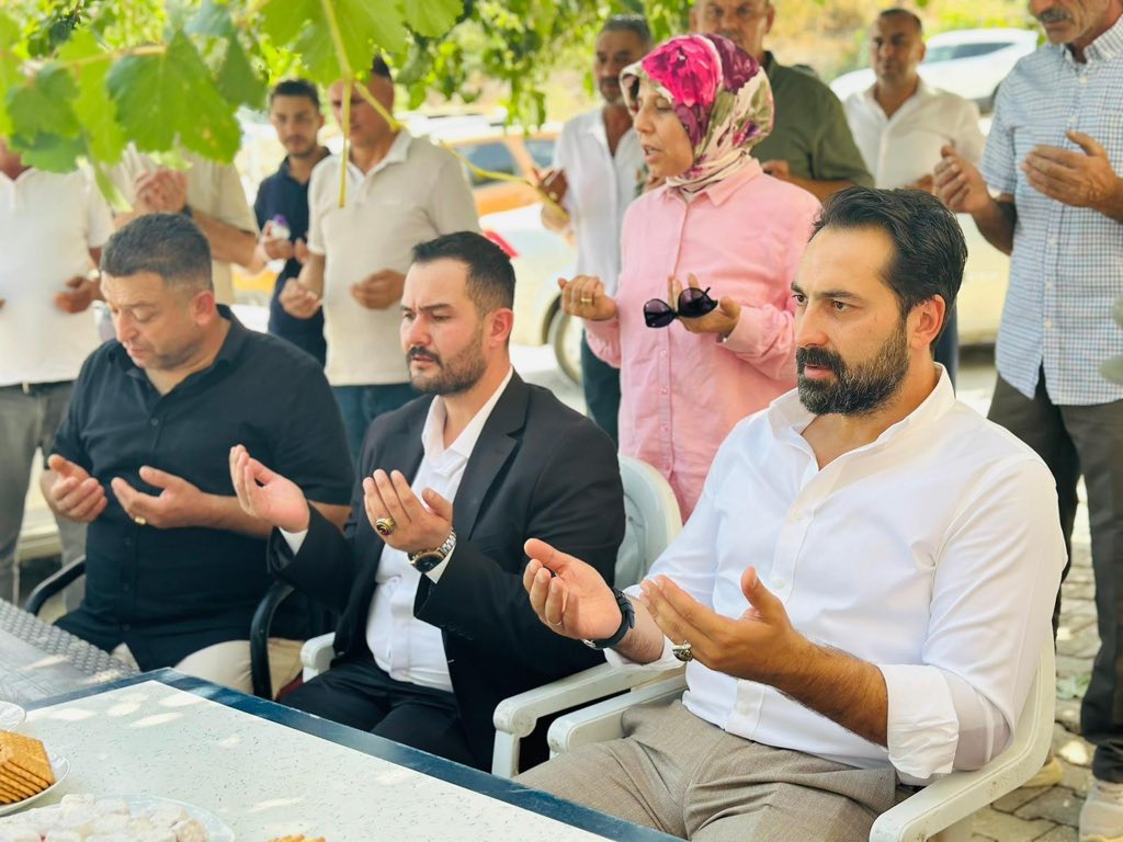 Ak Parti Mücahit Arınç (3)