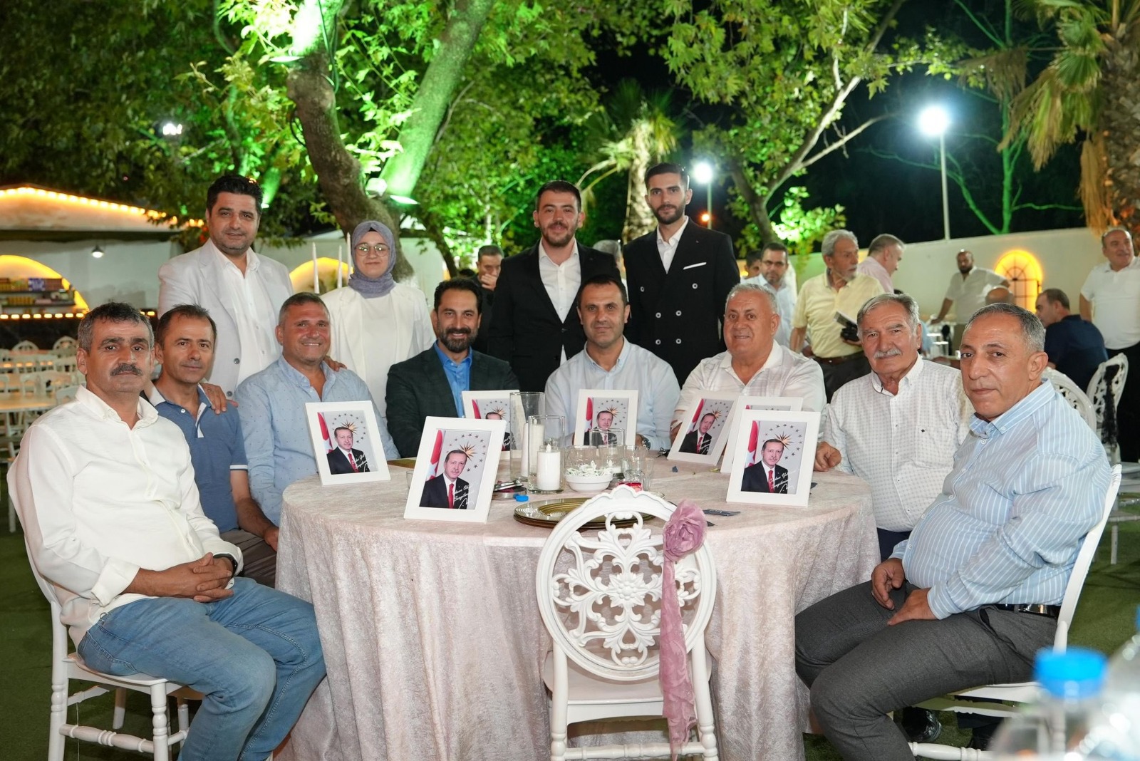 Ak Parti Yunusemre İlçe Başkanlığı, (4)