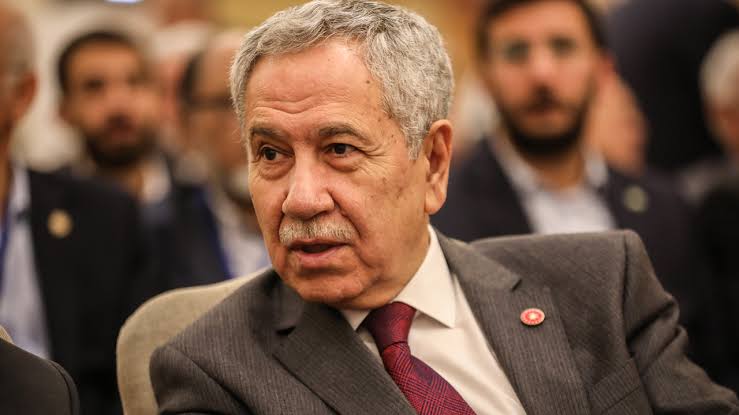 Bülent Arınç’tan Sert Tepki “Bu Yanlışı Ancak Cumhurbaşkanımız Düzeltir (1)