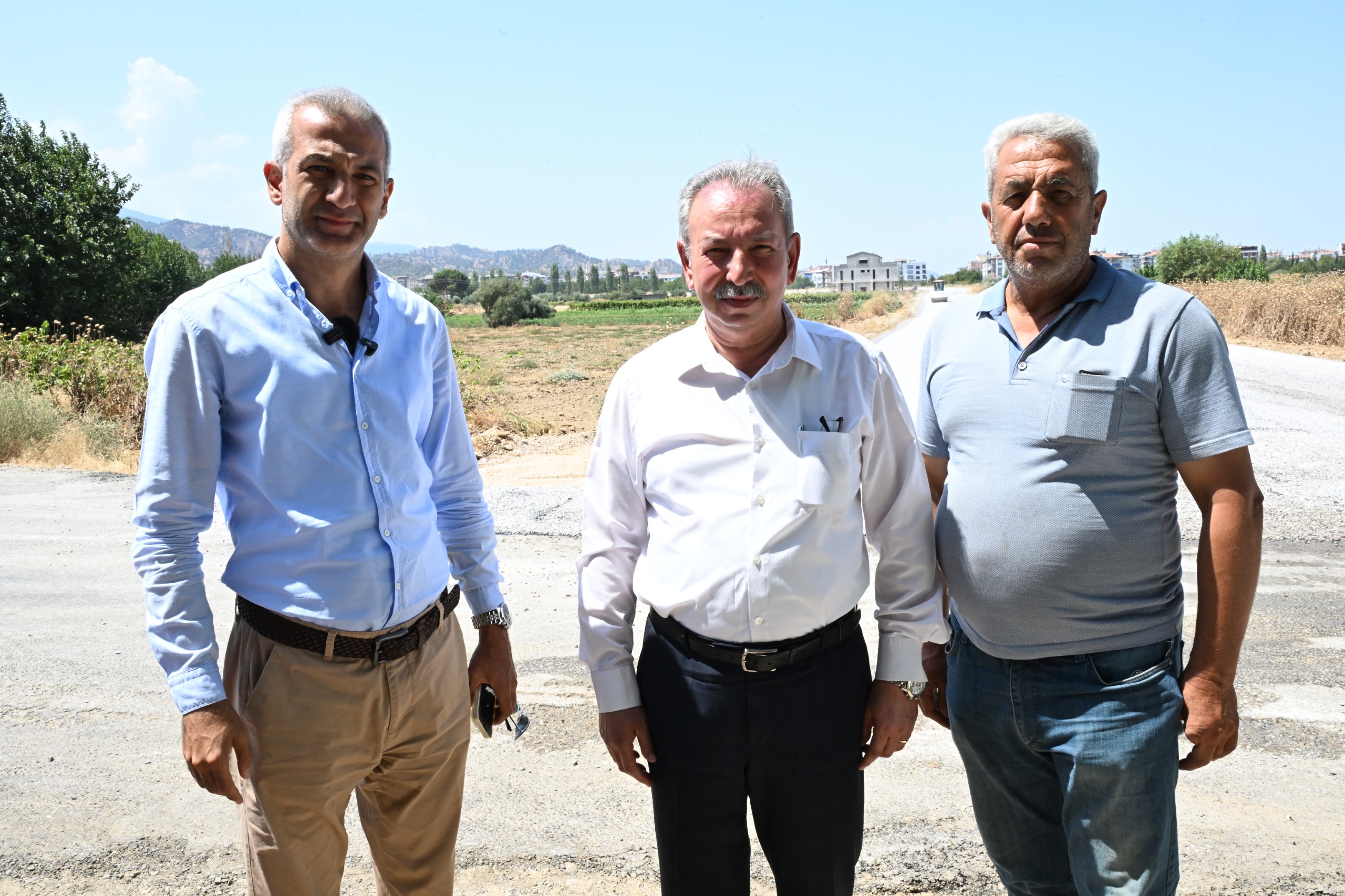 Büyükşehir Salihli’de Yolu Olması Gereken Yere Taşıdı (3)