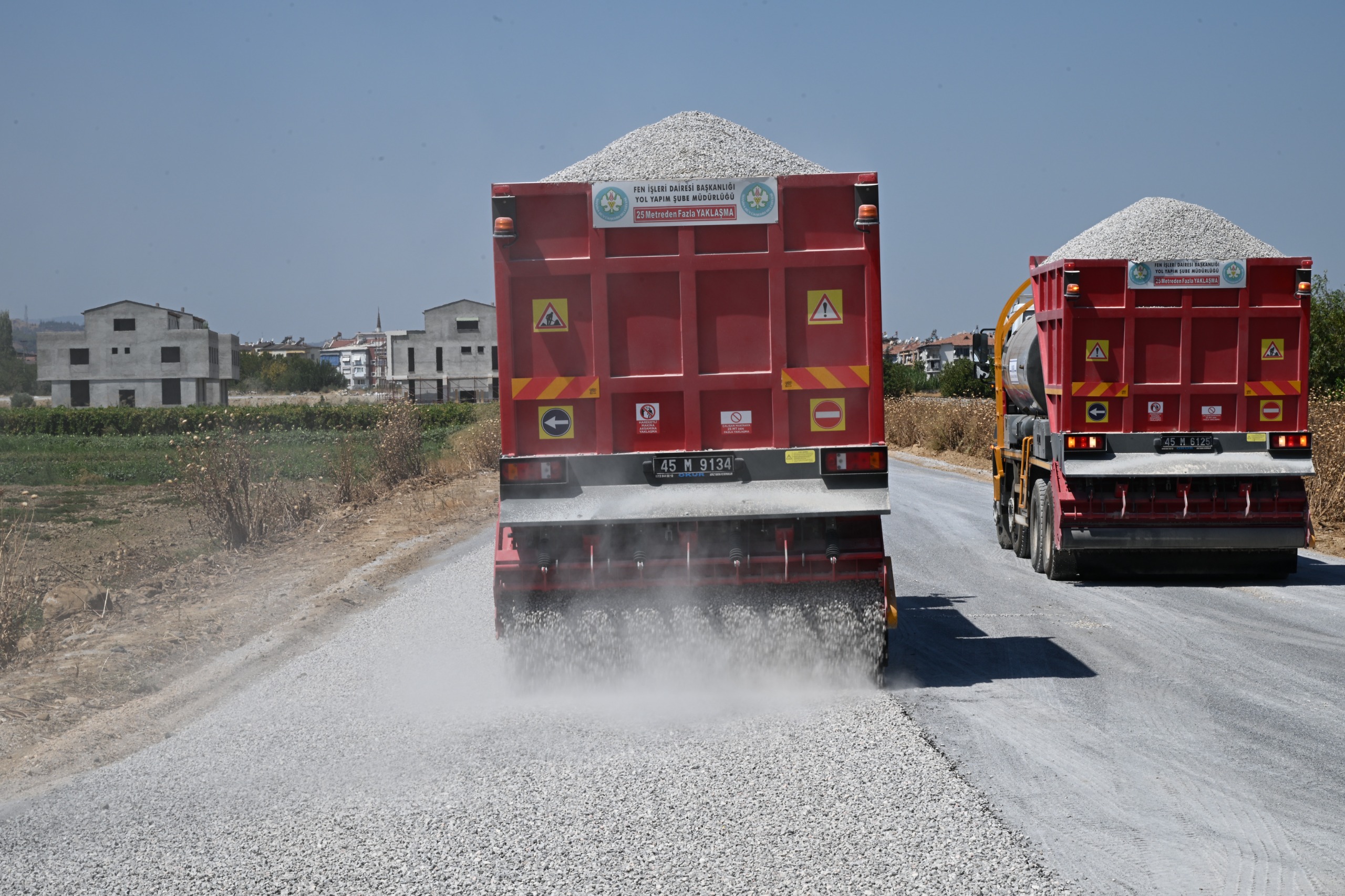 Büyükşehir Salihli’de Yolu Olması Gereken Yere Taşıdı (9)