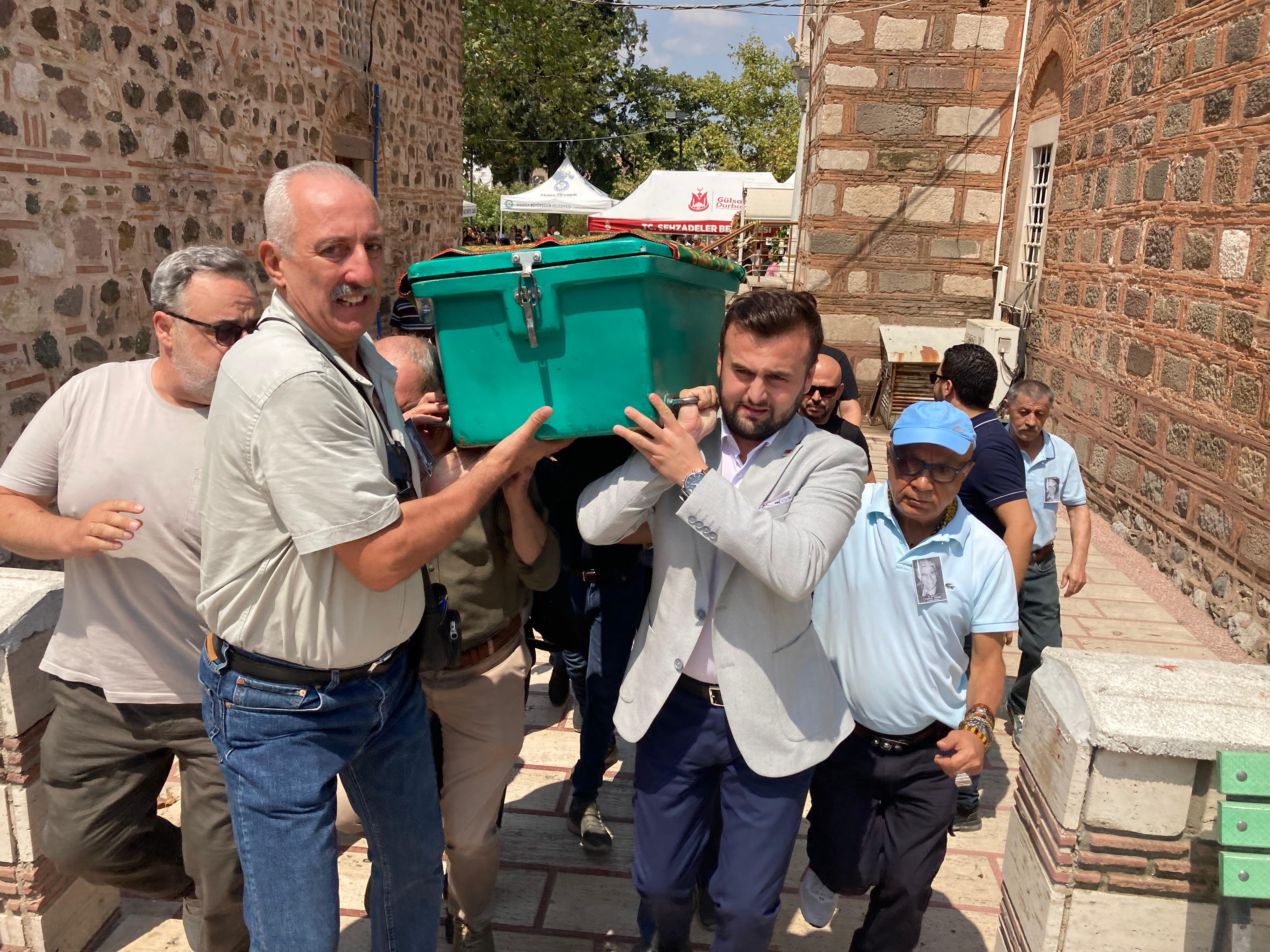 Manisa Chp’nin Acı Günü! Mimar Tuğrul Erdem Sonsuzluğa Uğurlandı (1)