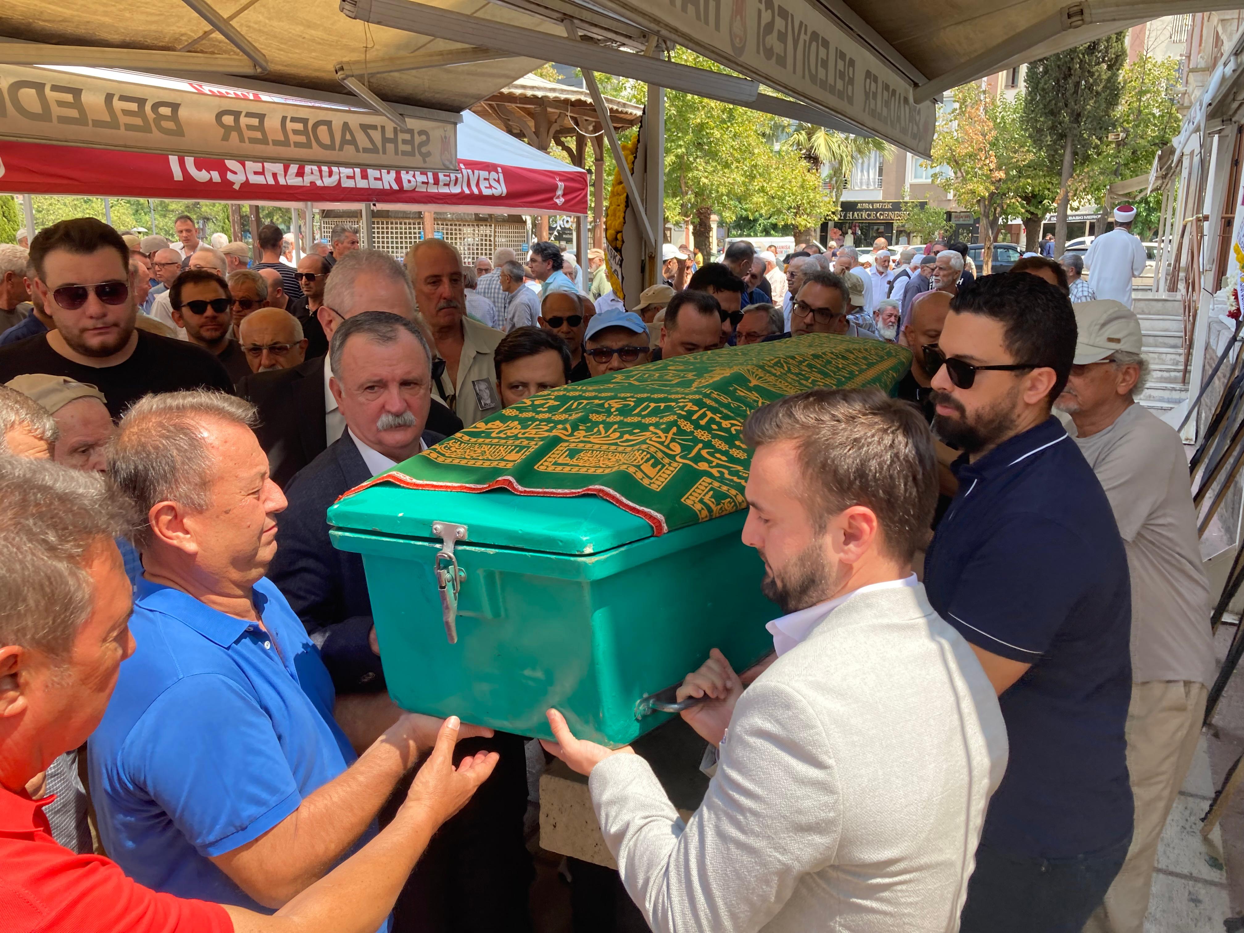 Manisa Chp’nin Acı Günü! Mimar Tuğrul Erdem Sonsuzluğa Uğurlandı (4)