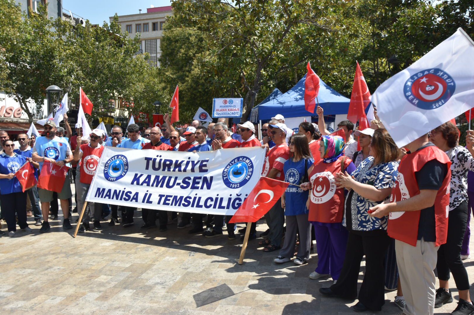 Manisa’da Eylem Var! “Maaşlar Yaşadığımız Gerçeğe Göre Belirlenmelidir” (3)