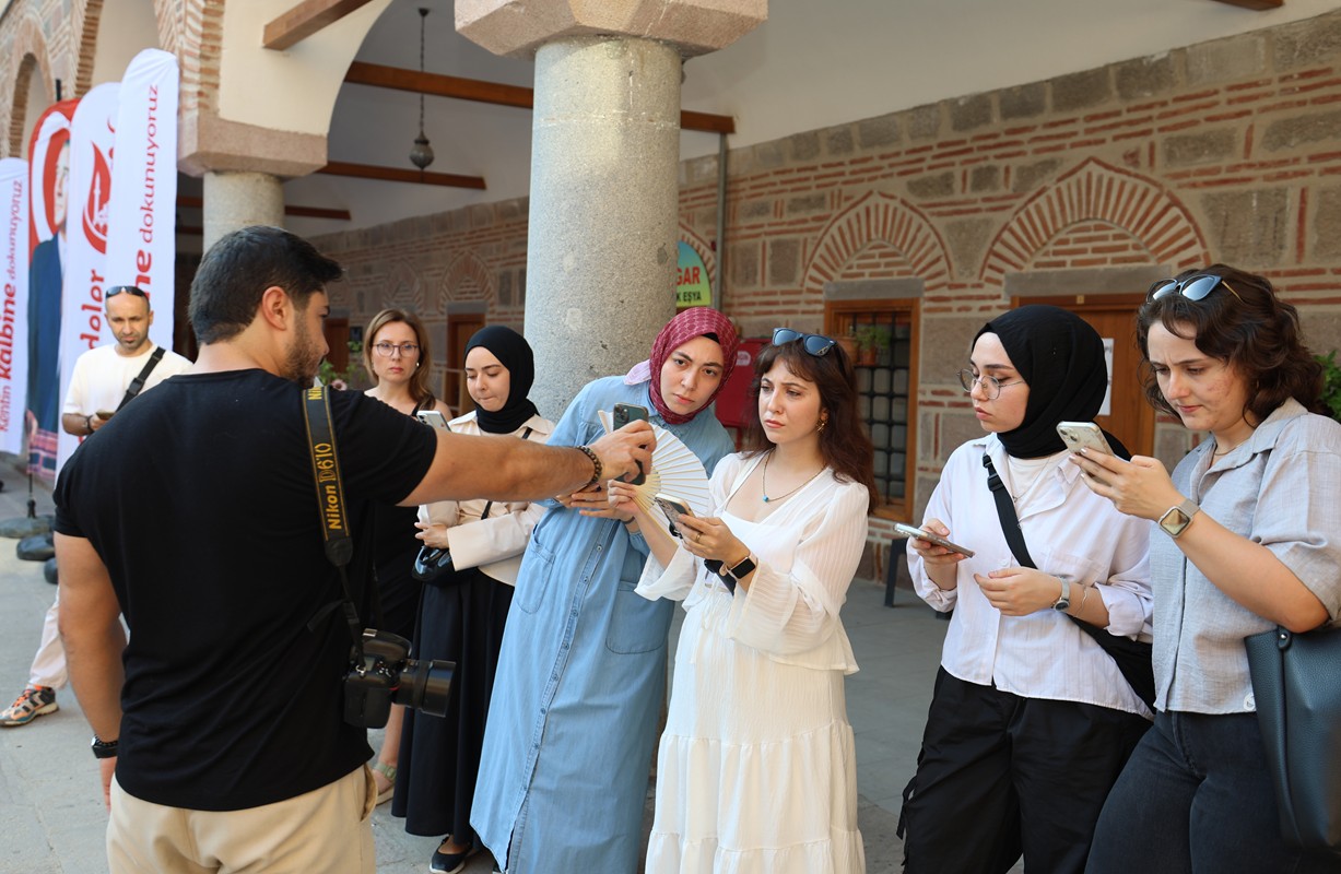 Manisa’da Tarihi Mekanda Fotoğraf Yolculuğ (1)