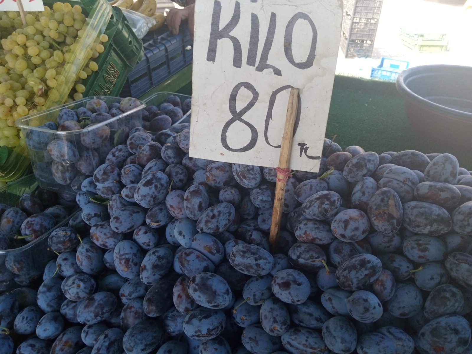 Manisa’da Yaz Meyveleri Fiyatlarıyla Şok Etti! (3)