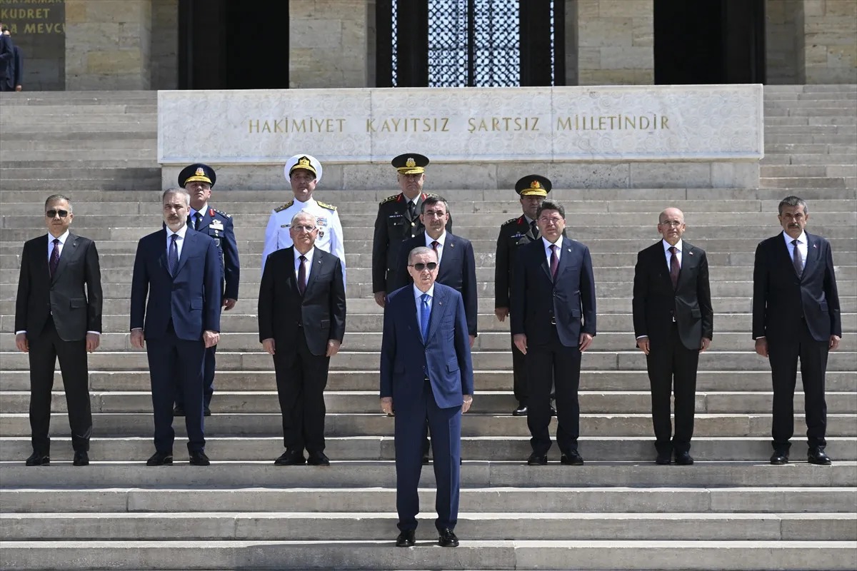 Yaş Öncesi Anıtkabir Ziyareti Erdoğan’dan Bölgesel Liderlik Vurgusu (2)