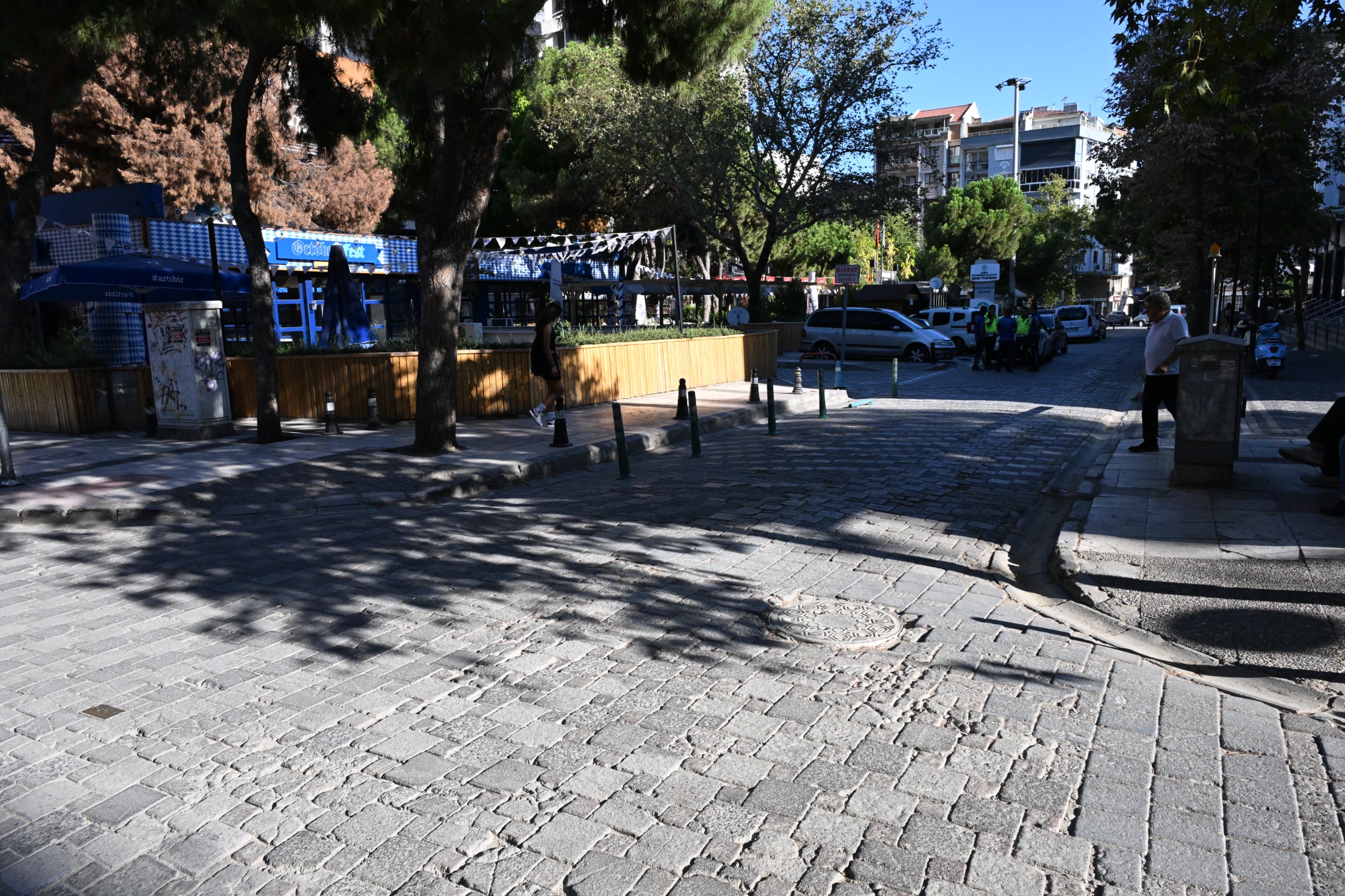 Büyükşehir 15 Yıllık Yolu 750 Ton Asfalt Ile Yeniledi (1)