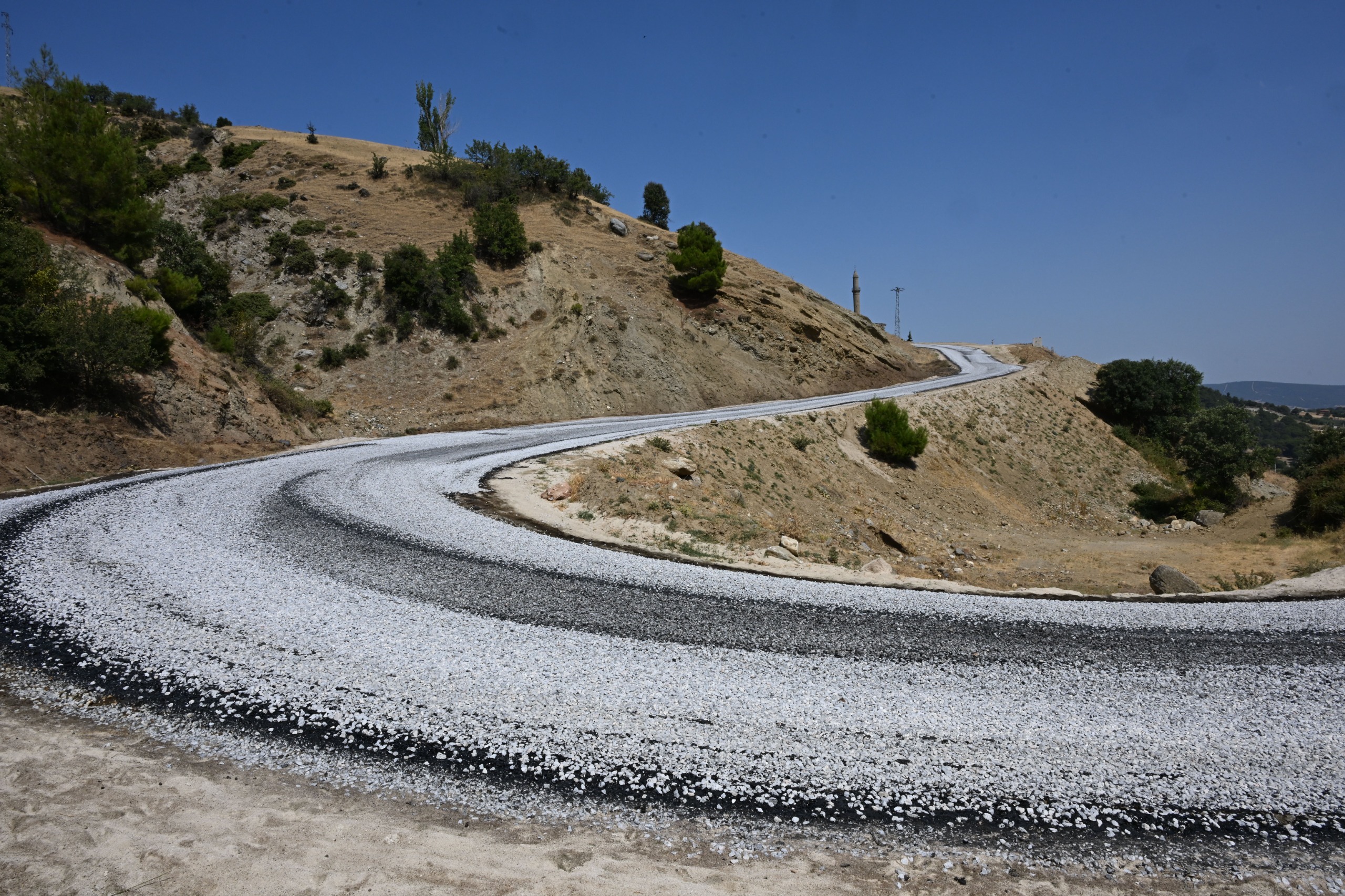 Büyükşehir, 30 Yıllık Yol Sorununu Çözüme Kavuşturdu (10)