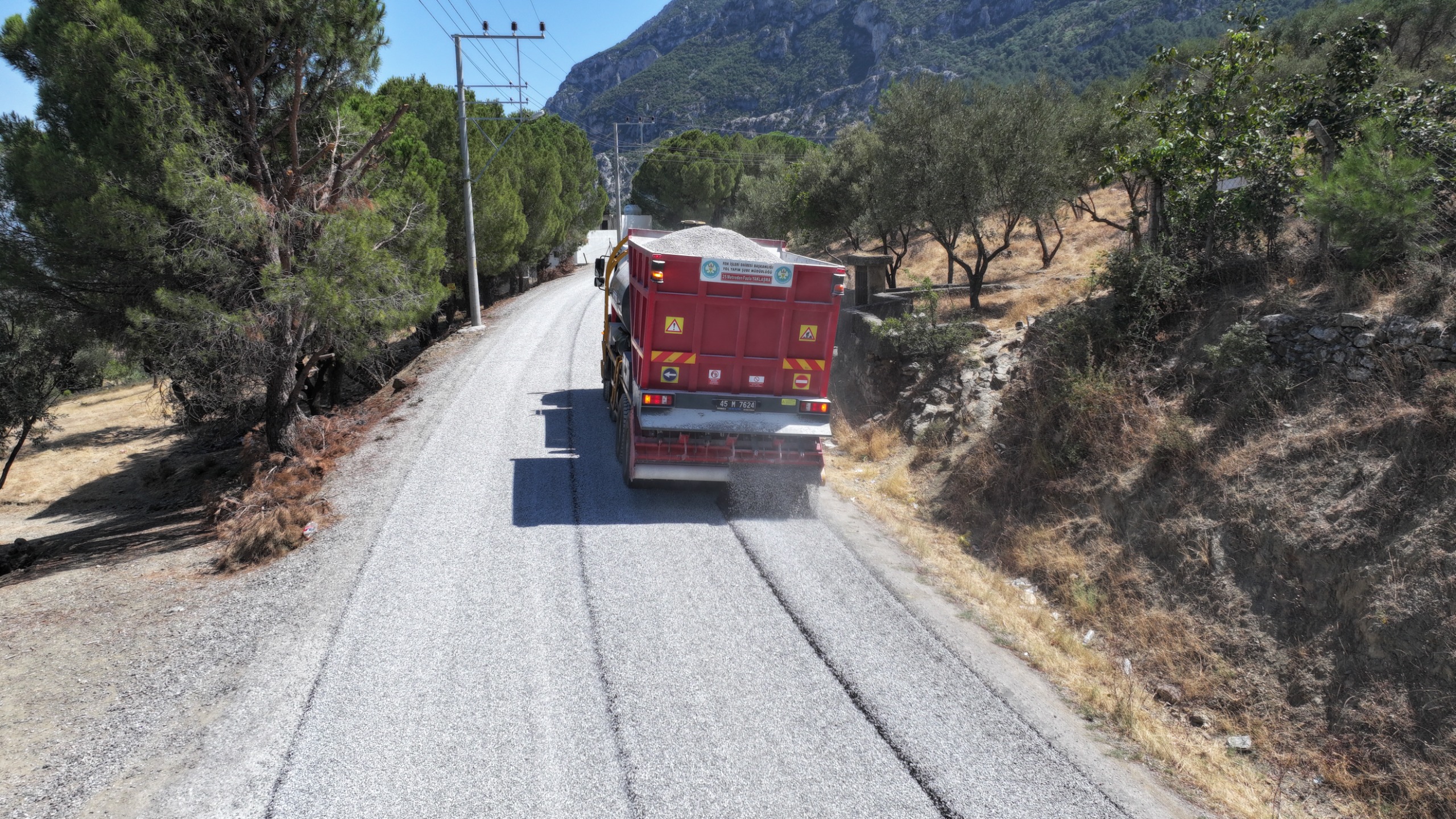 Büyükşehir, Spil Dağı Milli Parkı Yolunu Yeniliyor (2)