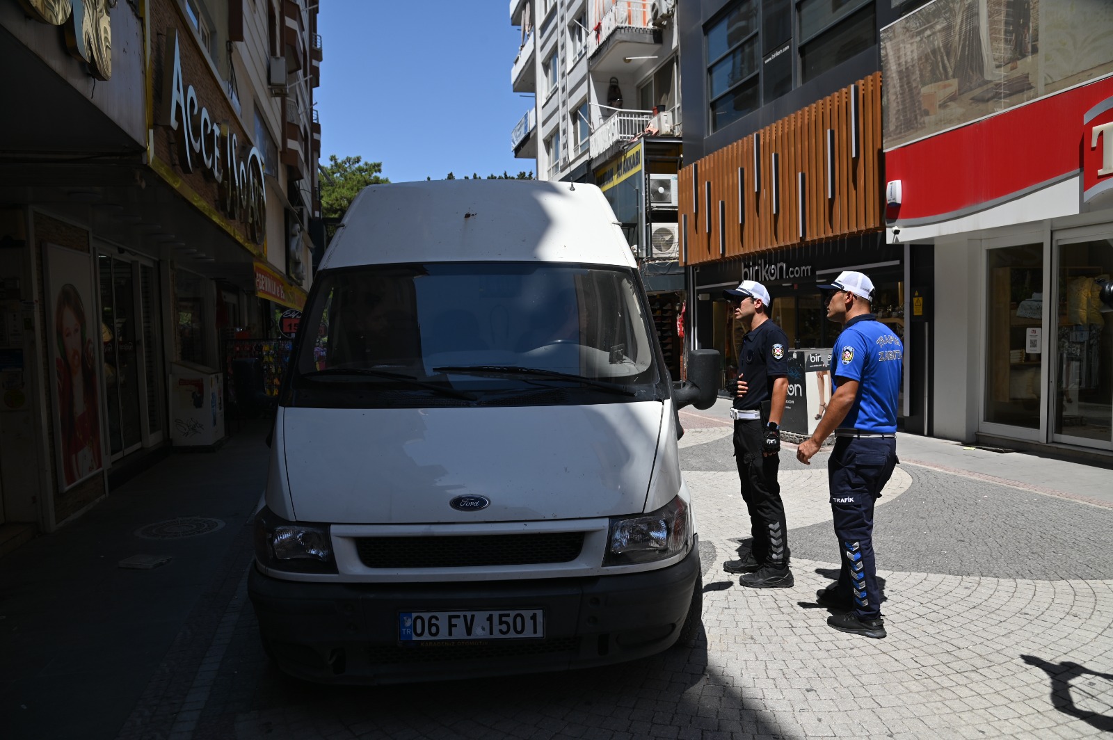 Büyükşehir’den Kaldırımlar Ve Sevgi Yollarında Denetim (3)