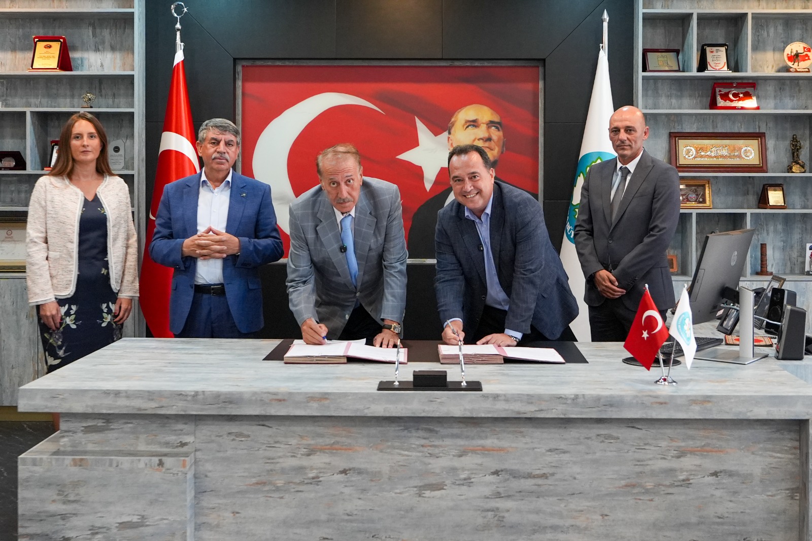 Manisa Tarihinin En Büyük Altyapı Yatırımı Projesi İmzalandı (1)