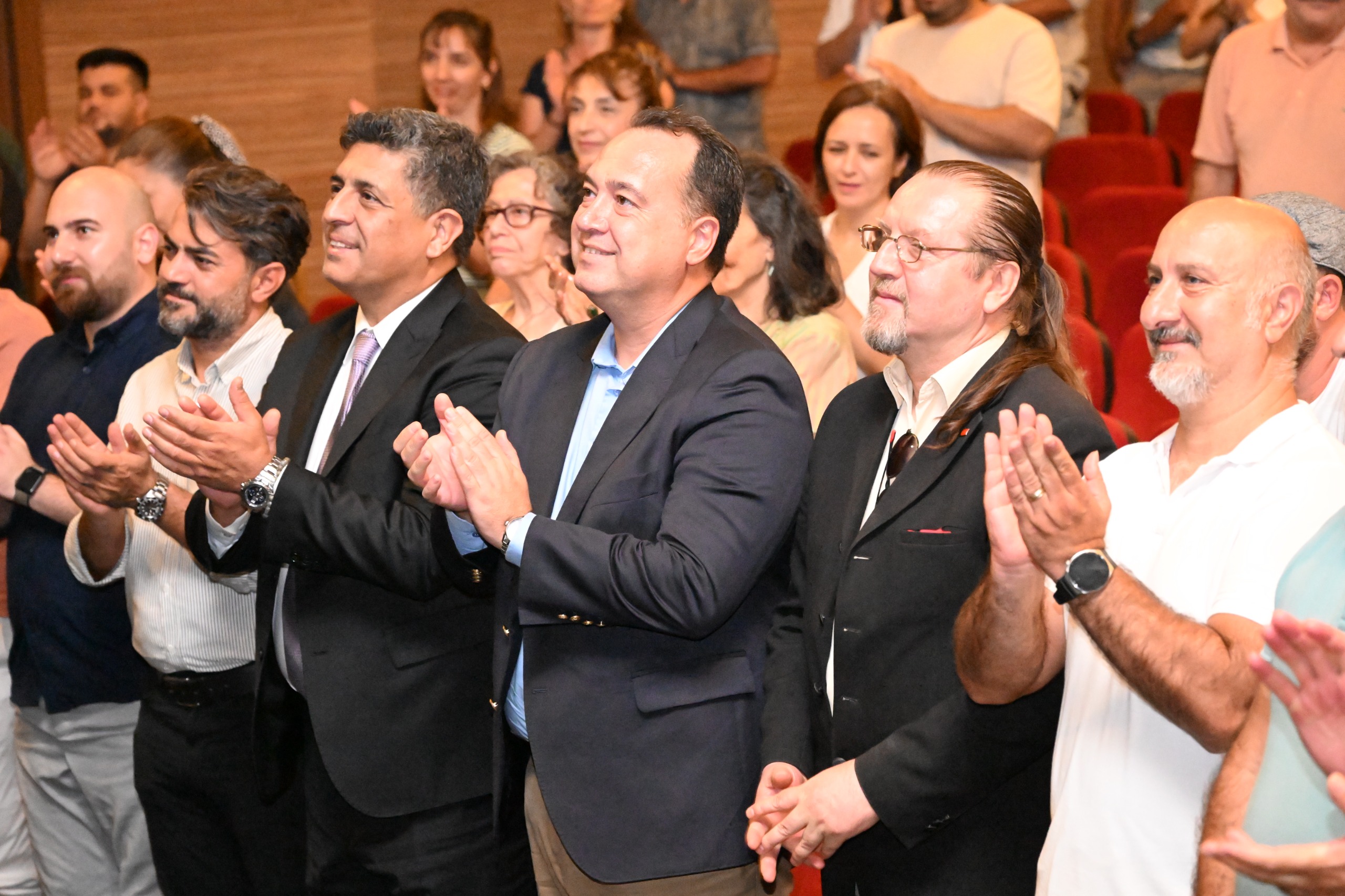 Sunay Akın’ın “Zafere Giden Yol” Söyleşisi Ayakta Alkışlandı (16)