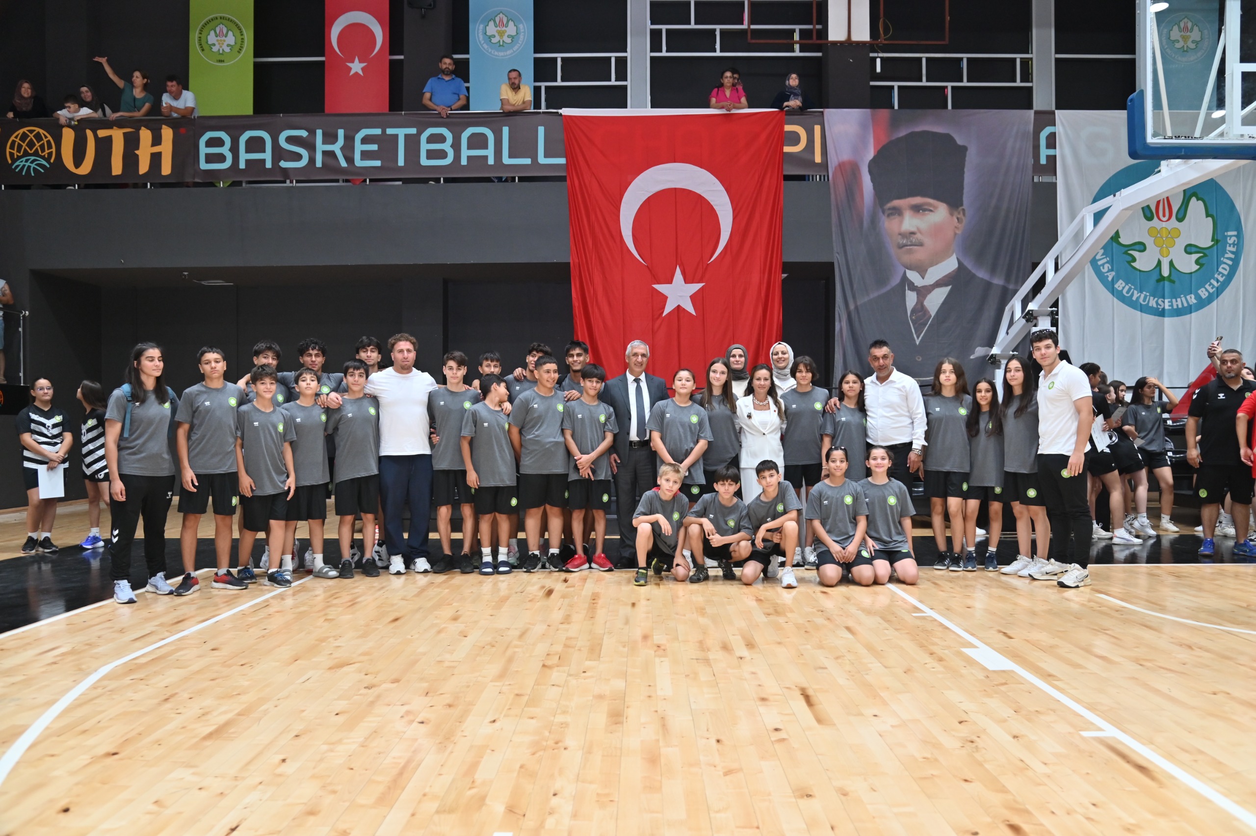 Yaz Spor Okullarında 2025 Dönemi Sertifika Töreniyle Sona Erdi (11)