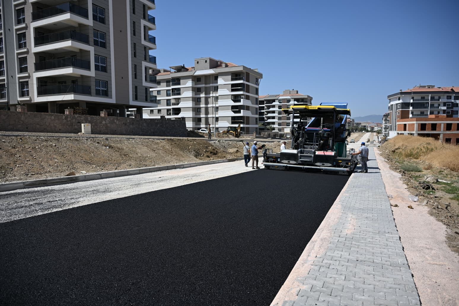 Yollar Büyükşehir’le Güzelleşiyor… (4)