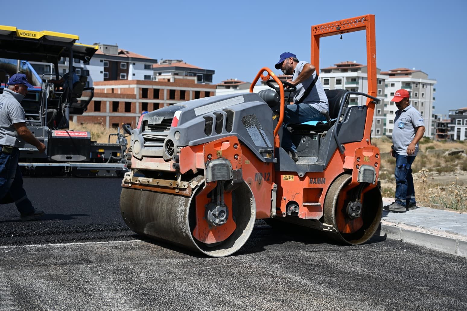 Yollar Büyükşehir’le Güzelleşiyor… (8)