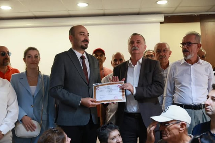 Chp Yunusemre’de Yeni Dönem Yalçın Arcak Mazbatasını Aldı (5)