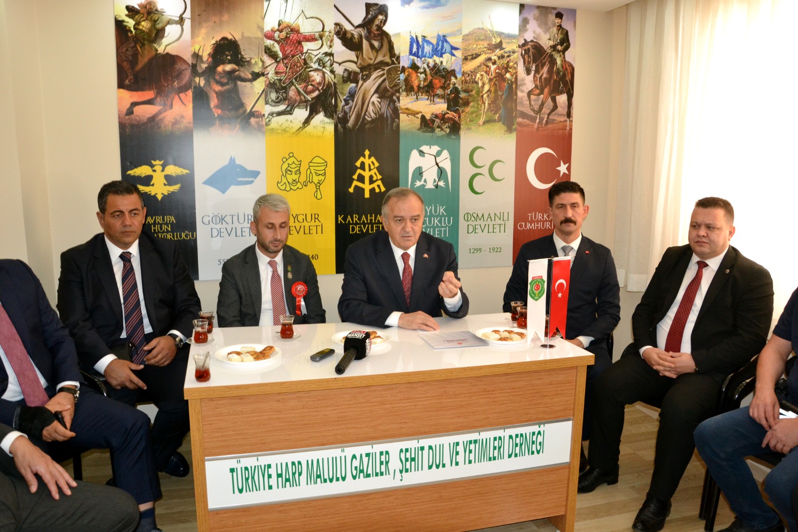 Erkan Akçay’dan Şehit Aileleri Ve Gazilere Ziyaret (4)