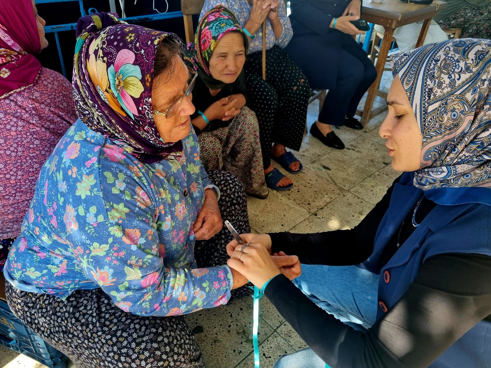 Kadem Manisa Düzlen Köyü’nde Kadın Ve Gençlerle Buluştu (5)