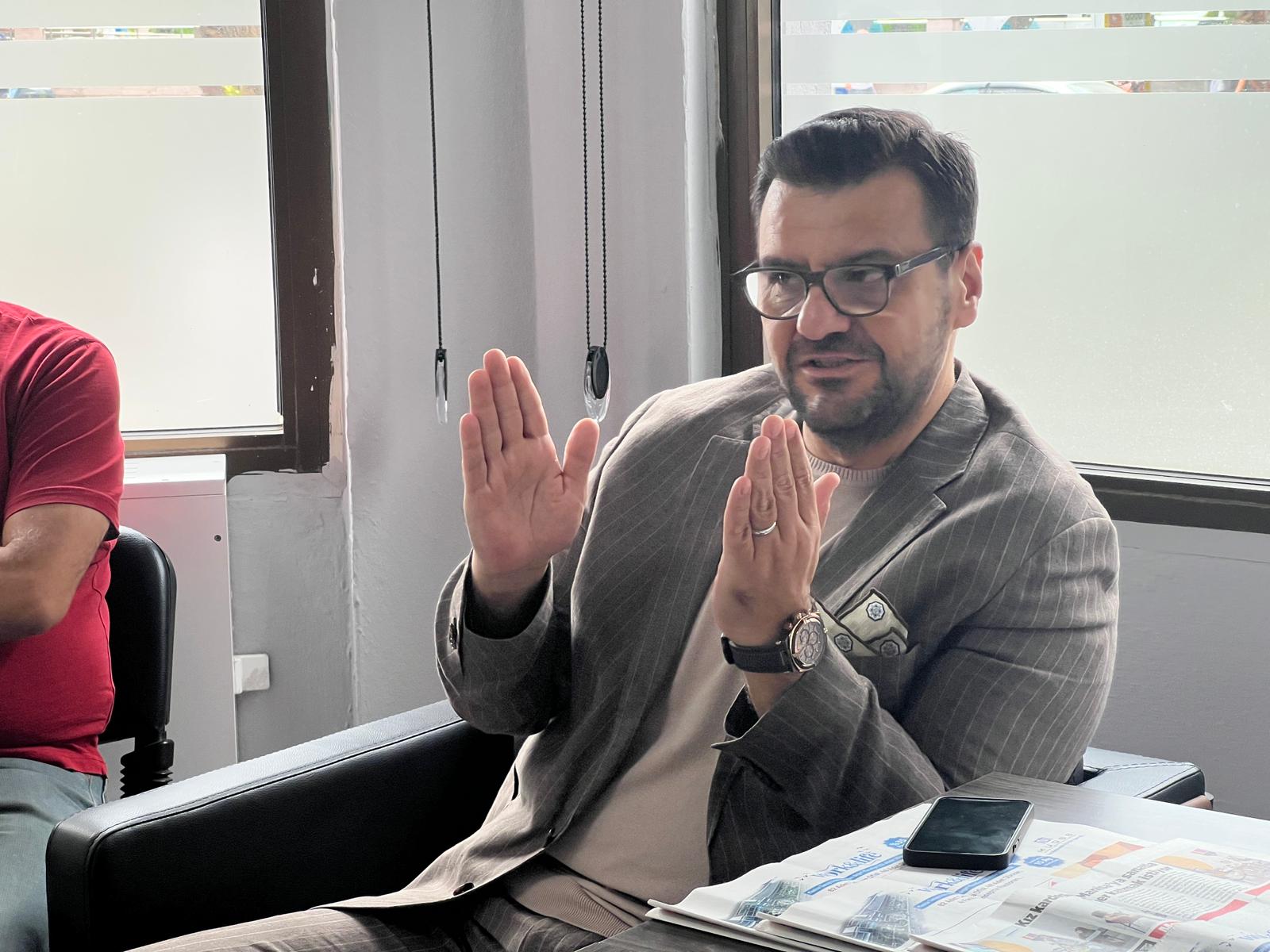 Manisa Gündemi Masaya Yatırıldı Tamer Akkal Gazeteciler Cemiyeti’ni Ziyaret Etti (4)