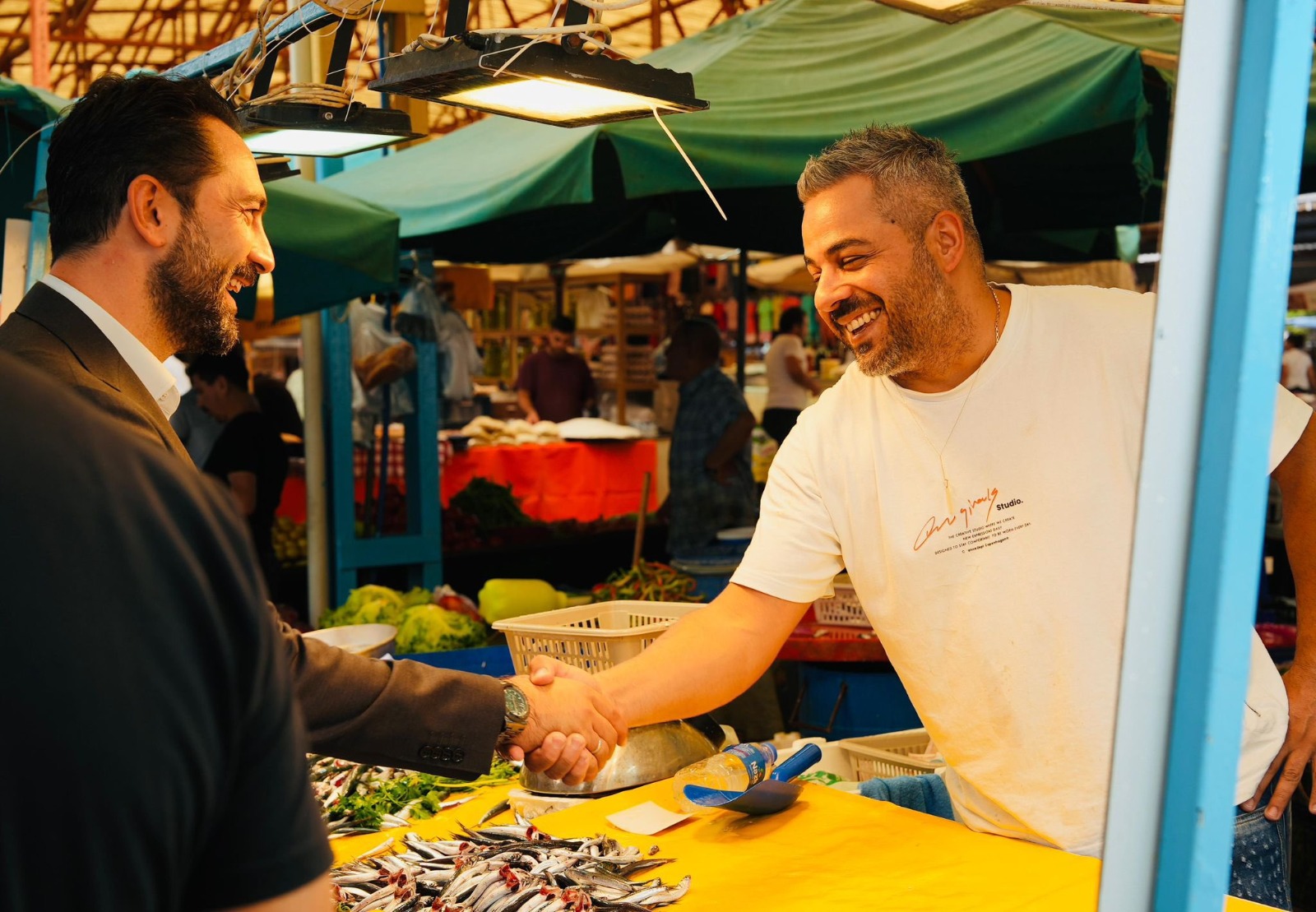 Manisa’da Arınç Rüzgarı Sahada, Halkla Omuz Omuza (2)