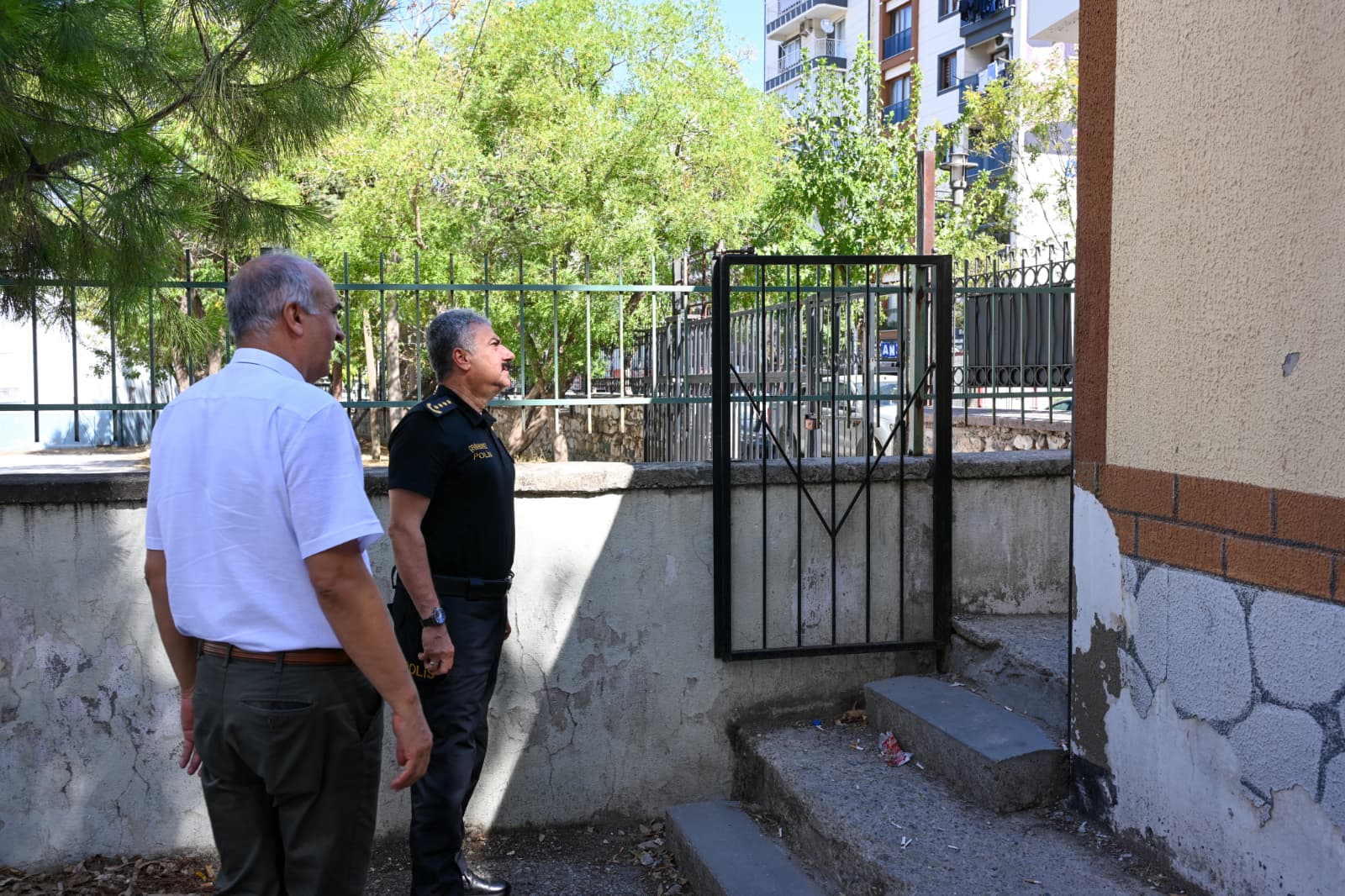 Manisa’da Güvenli Eğitim Için Emniyet Seferber Oldu (7)