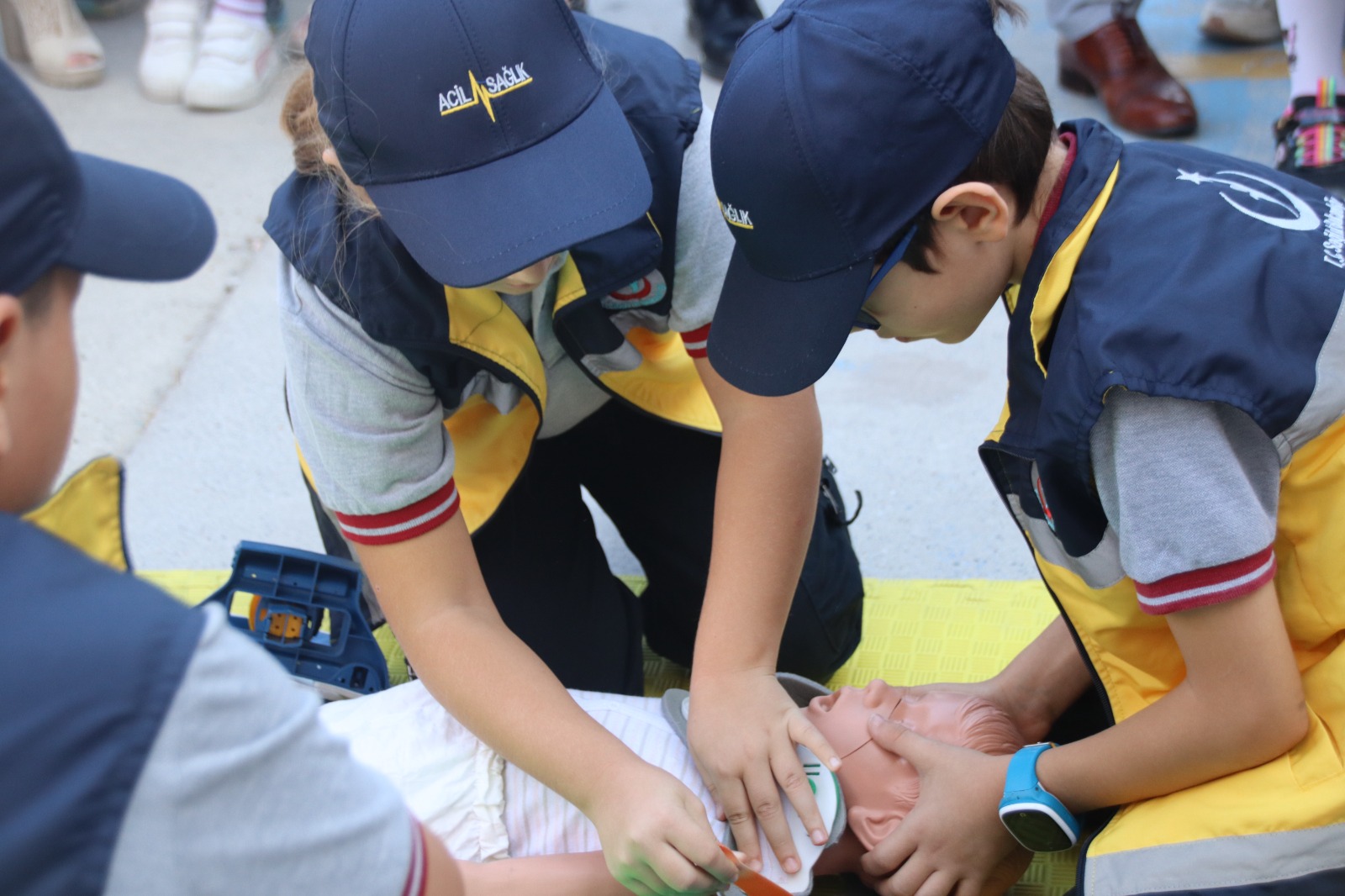 Manisada Minikler Gelecege Sağlıkla Hazırlanıyor (7)