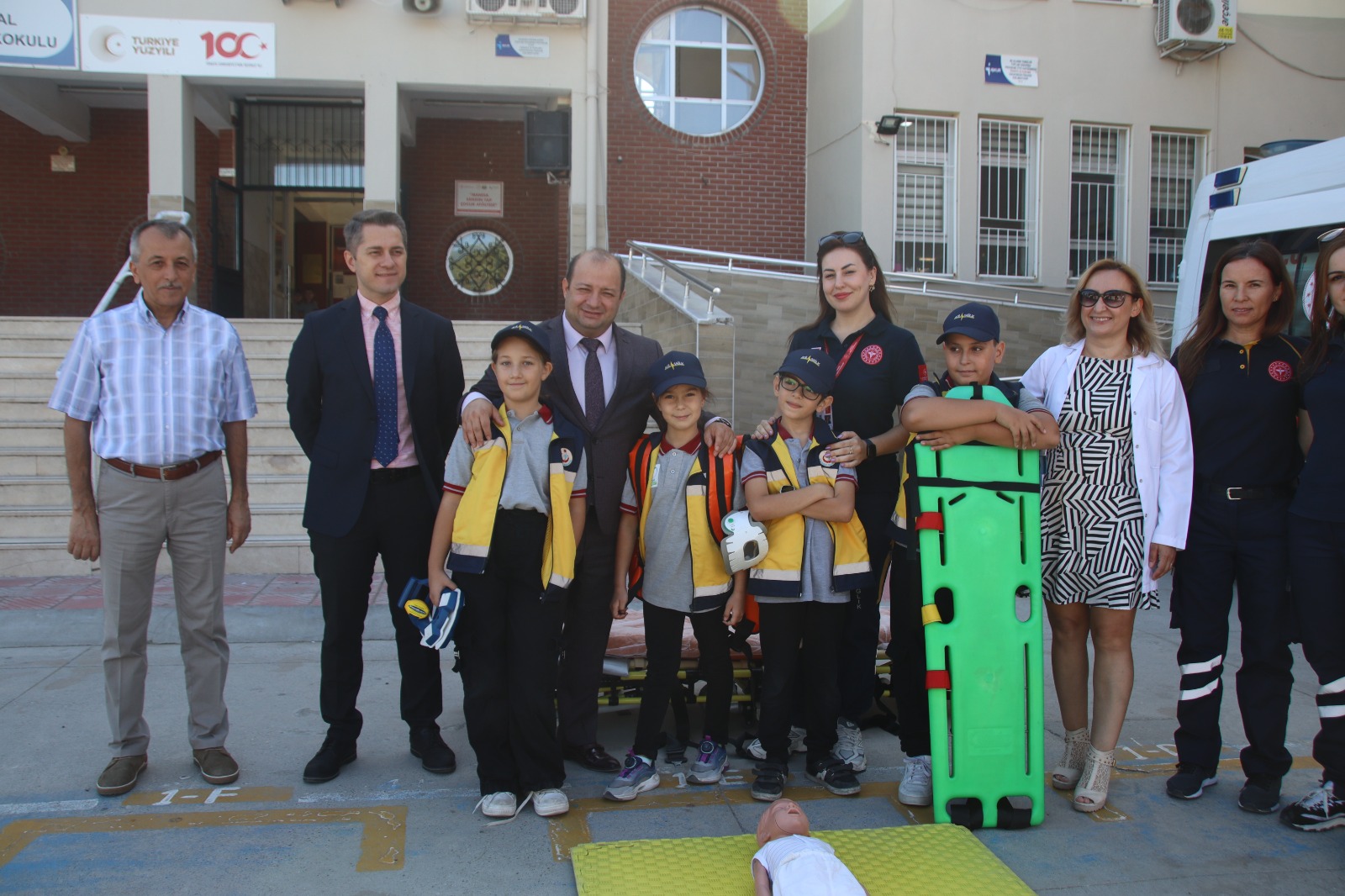 Manisada Minikler Gelecege Sağlıkla Hazırlanıyor (8)