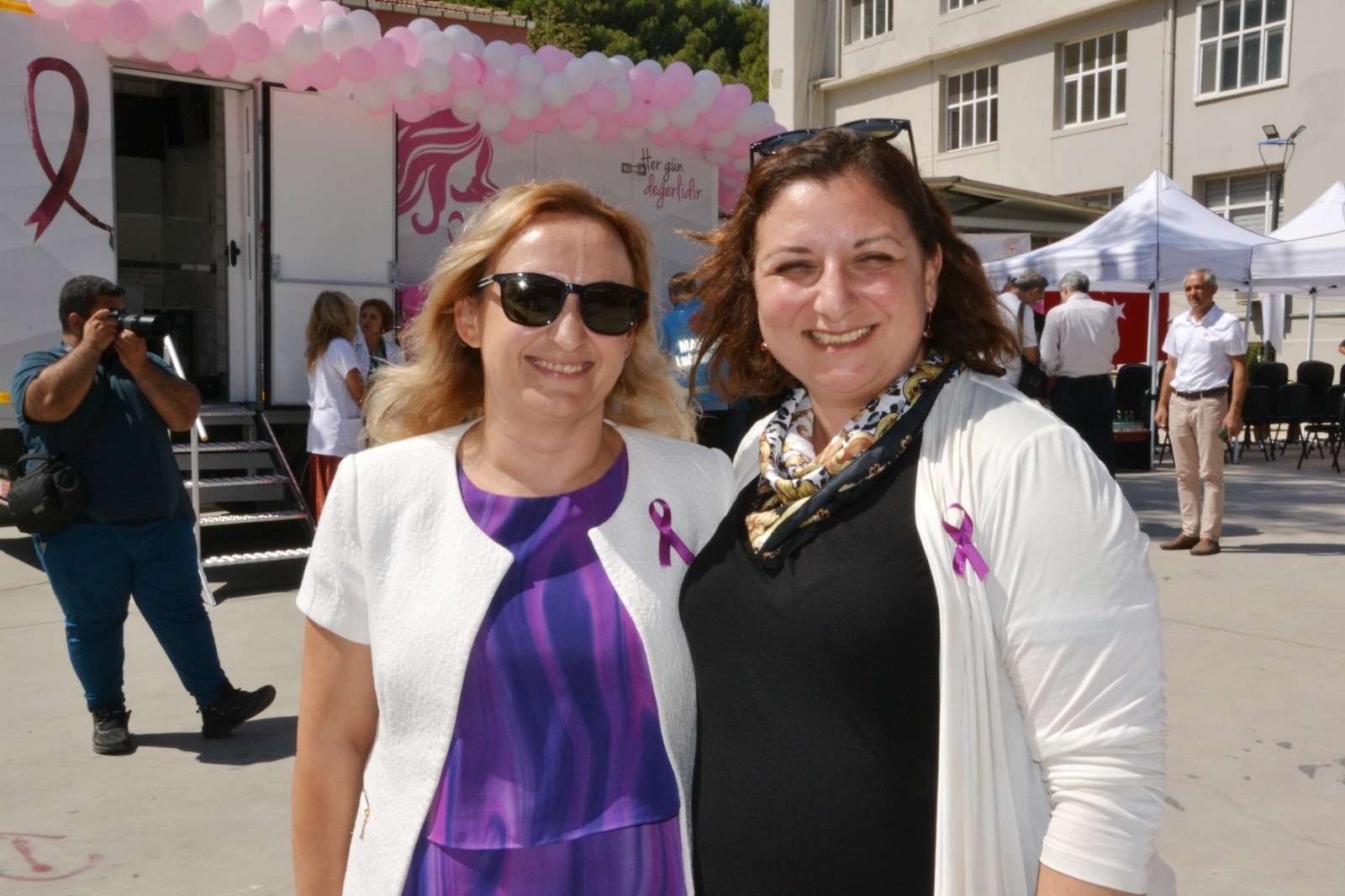 Manisa’da Mobil Mamografi Aracı Hizmette Erken Teşhis Artık Daha Kolay (4)