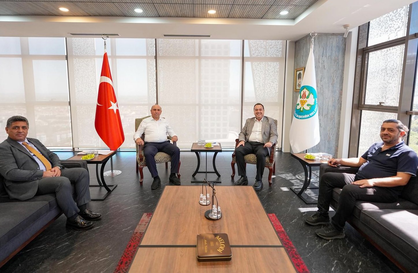 O Ilçenin Geleceği Için Iş Birliği Mesajı (2)