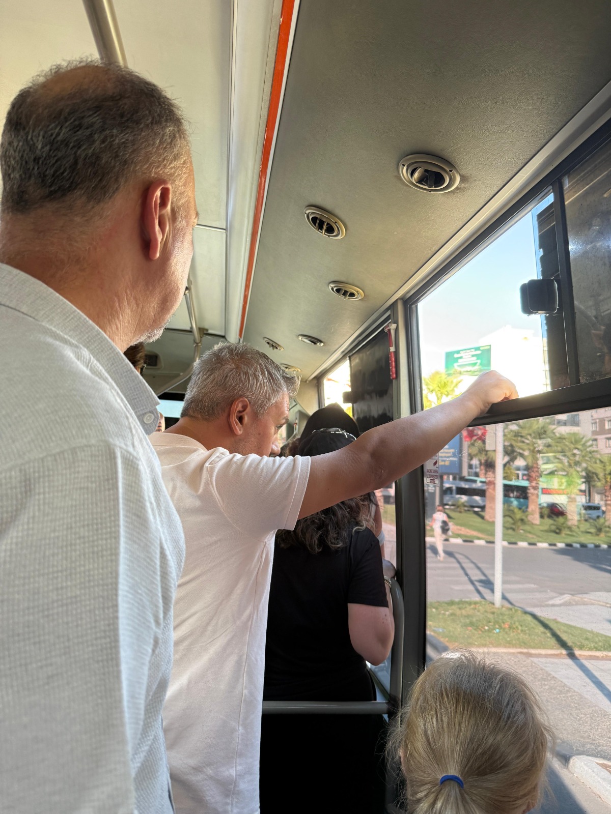 Okullar Açıldı, Manisa Da Otobüsler Doldu Taştı (5)