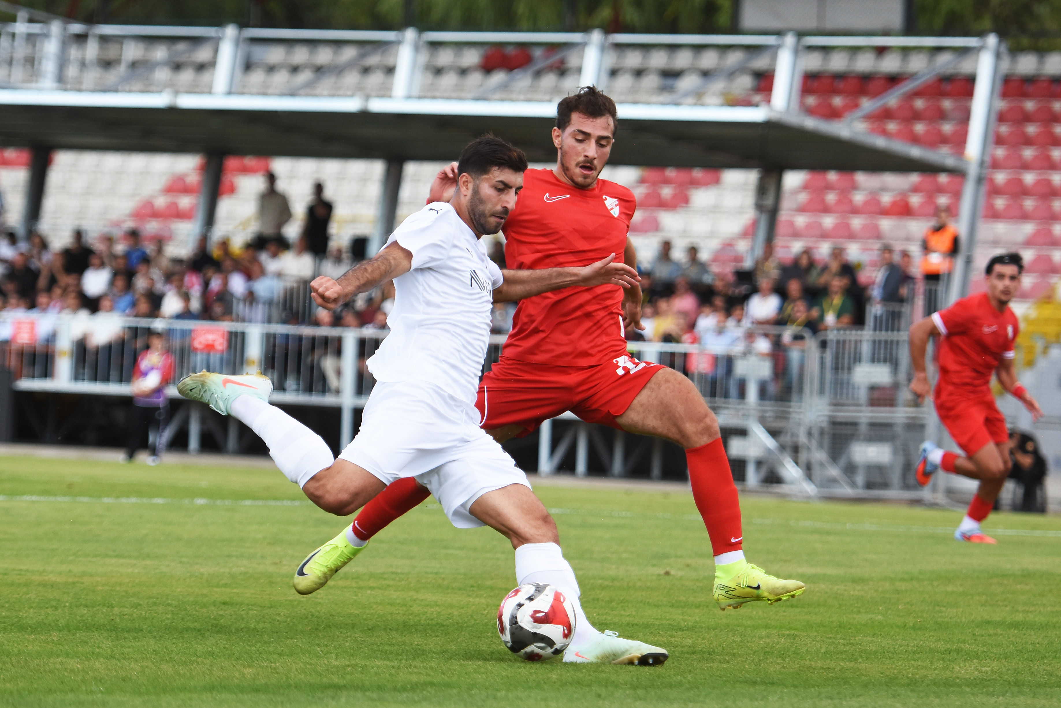 Siyah Beyazlılar Galibiyet Peşind (2)