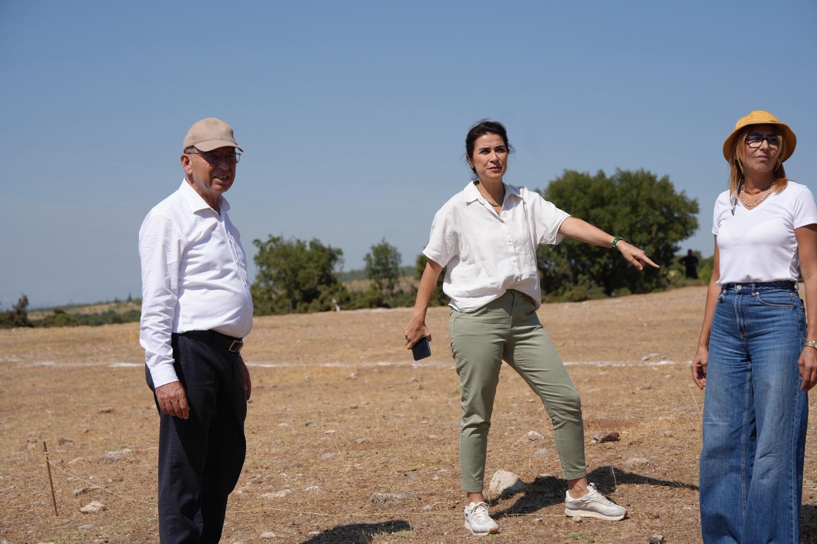 Turgutlu Belediye Başkanı Çetin Akın, Ilçenin Dört Bir Yanında Süren Çalışmaları Yerinde Inceleyerek Saha Mesaisine Devam Etti (1)