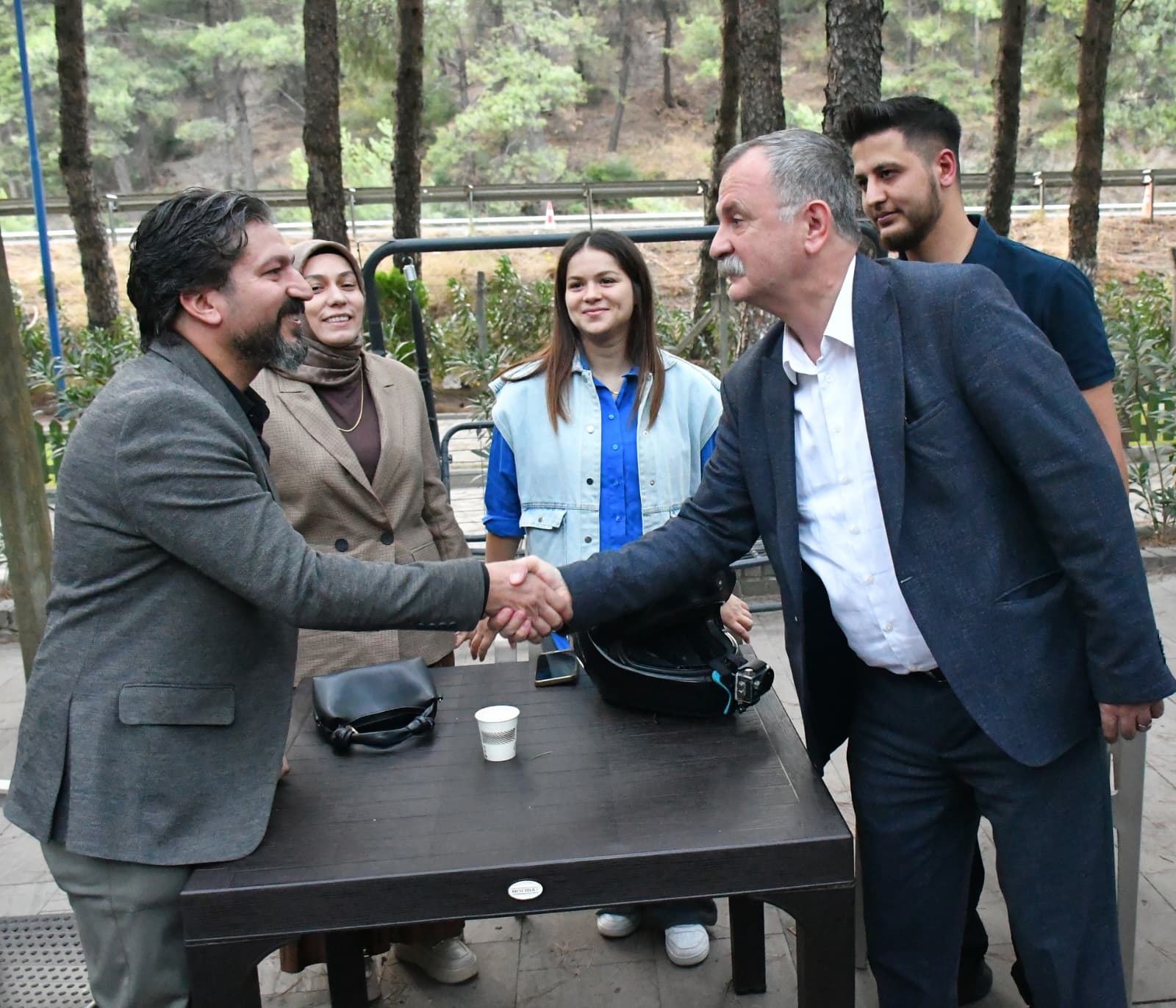 Yunusemre’de Şampiyonluk Coşkusu U17 Futbolcular Birlikle Taçlandı (8)