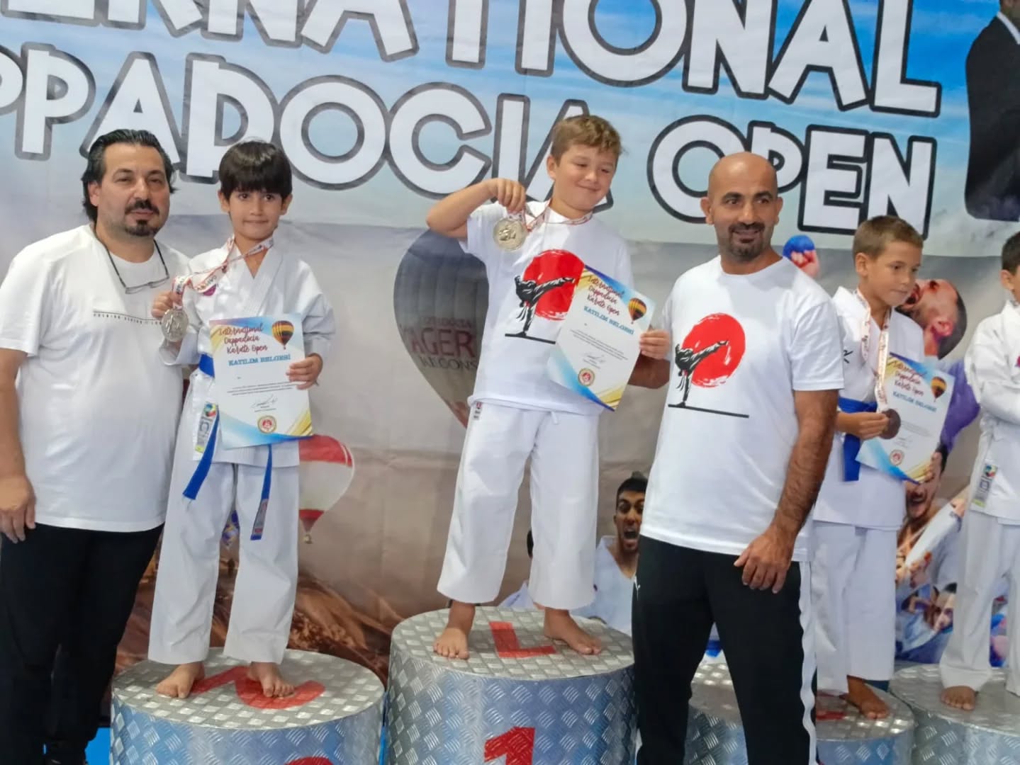 545484577 18197781679315842 3162766656108296679 N