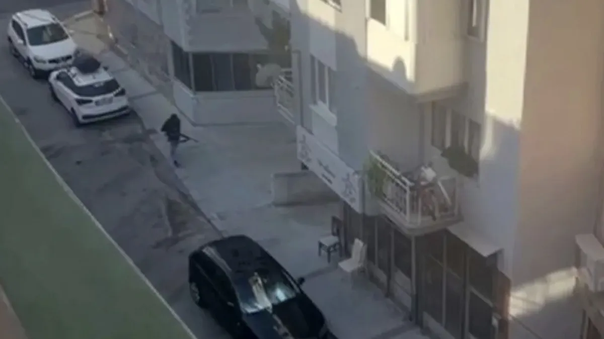 68C900388712F157 W1200Xh674