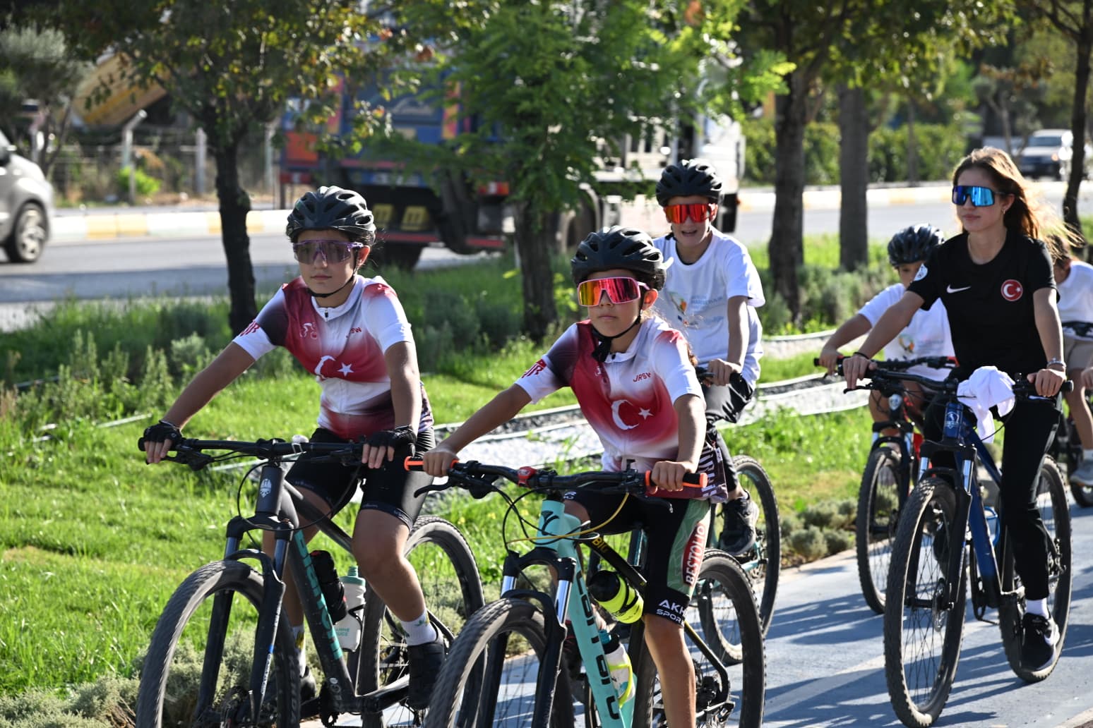 Akhisarlılar Sağlıklı Yaşam İçin Pedal Çevirdi (10)