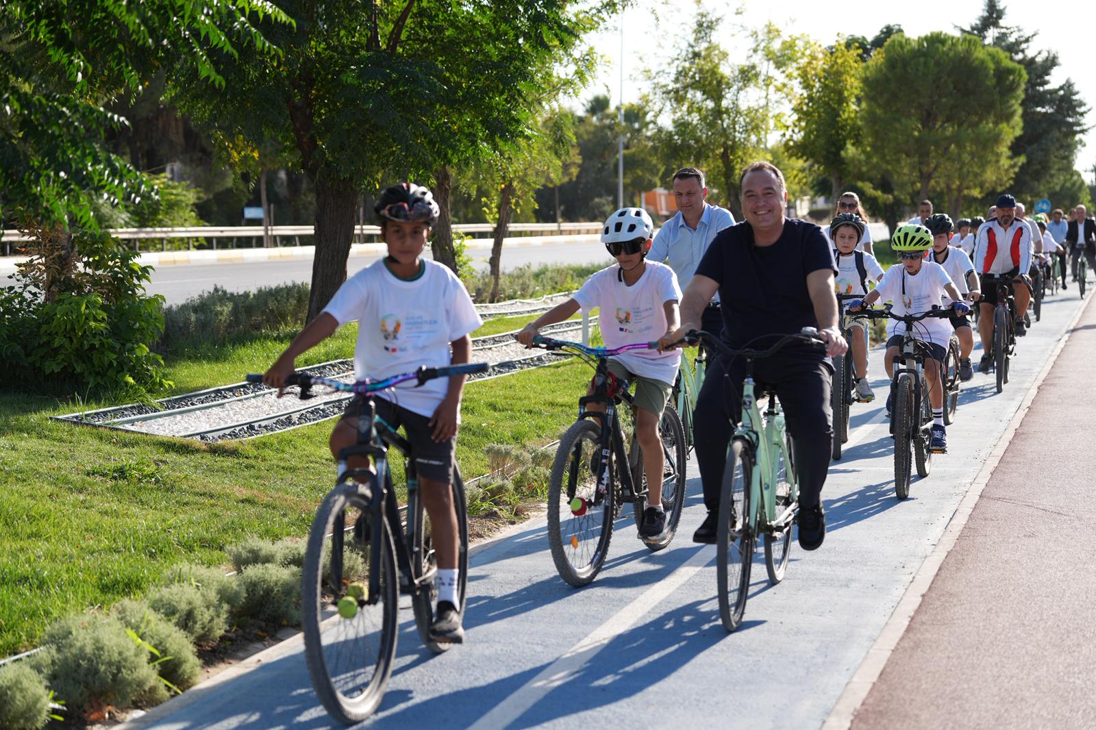 Akhisarlılar Sağlıklı Yaşam İçin Pedal Çevirdi (11)