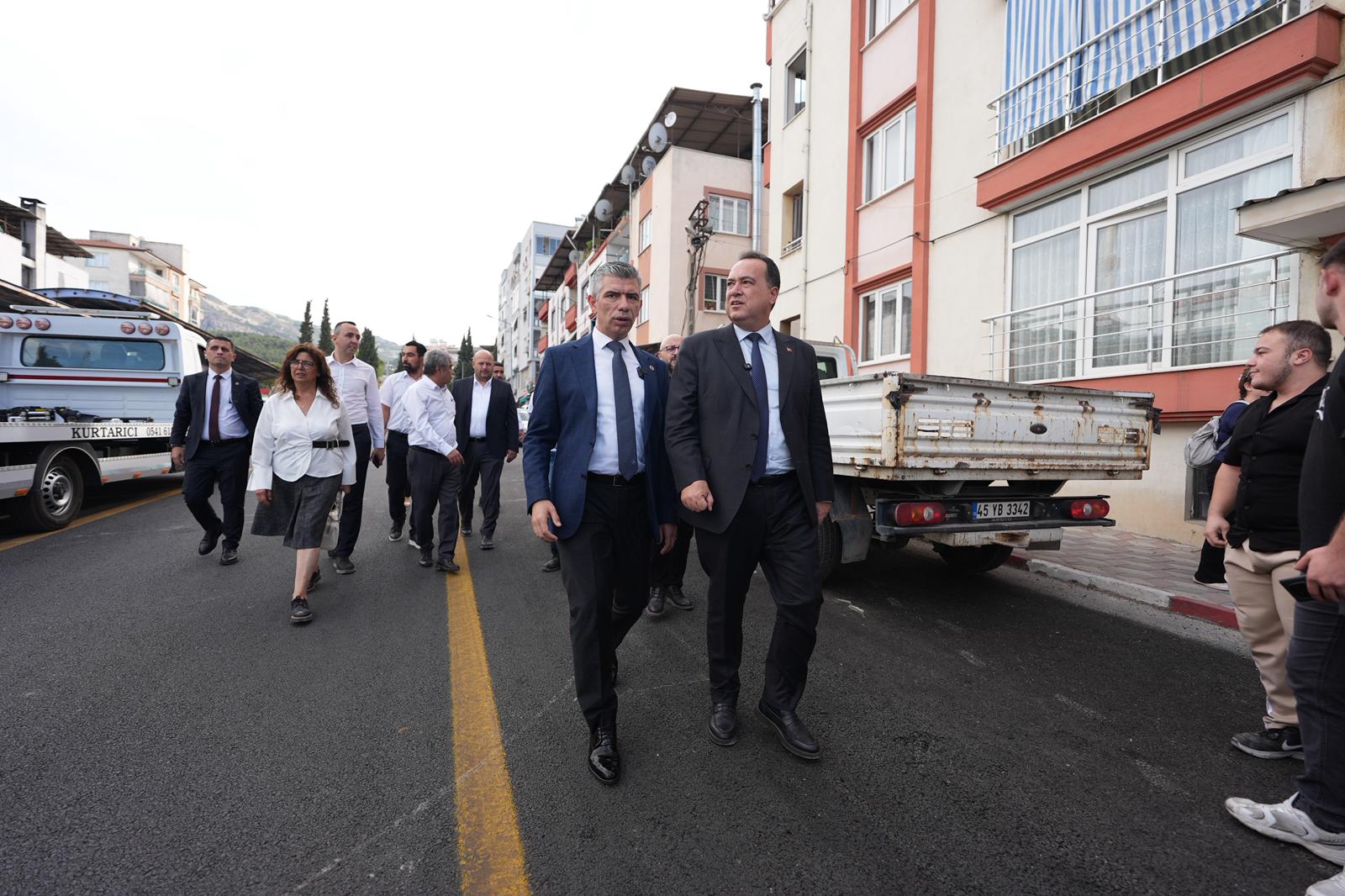 Başkan Dutlulu, Soma’daki Asfalt Çalışmalarını Yerinde İnceledi (10)