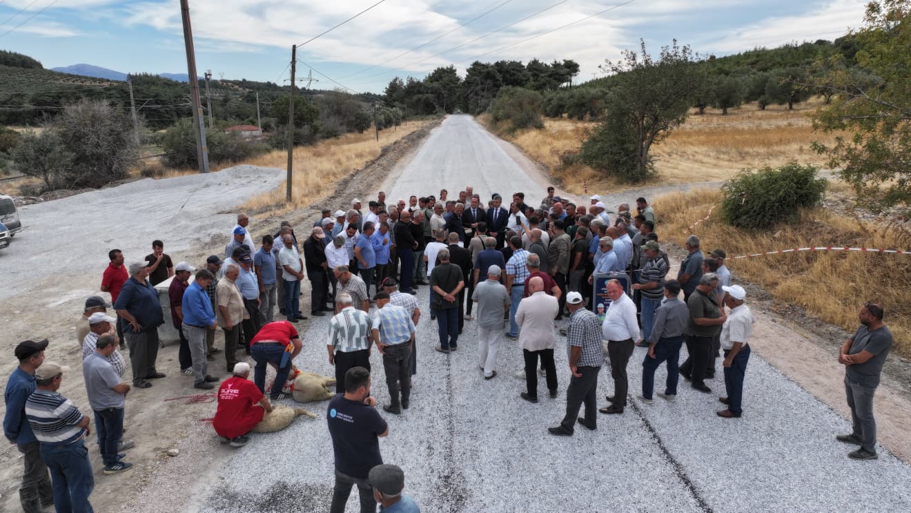 Başkan Dutlulu, Soma’daki Asfalt Çalışmalarını Yerinde İnceledi (6)