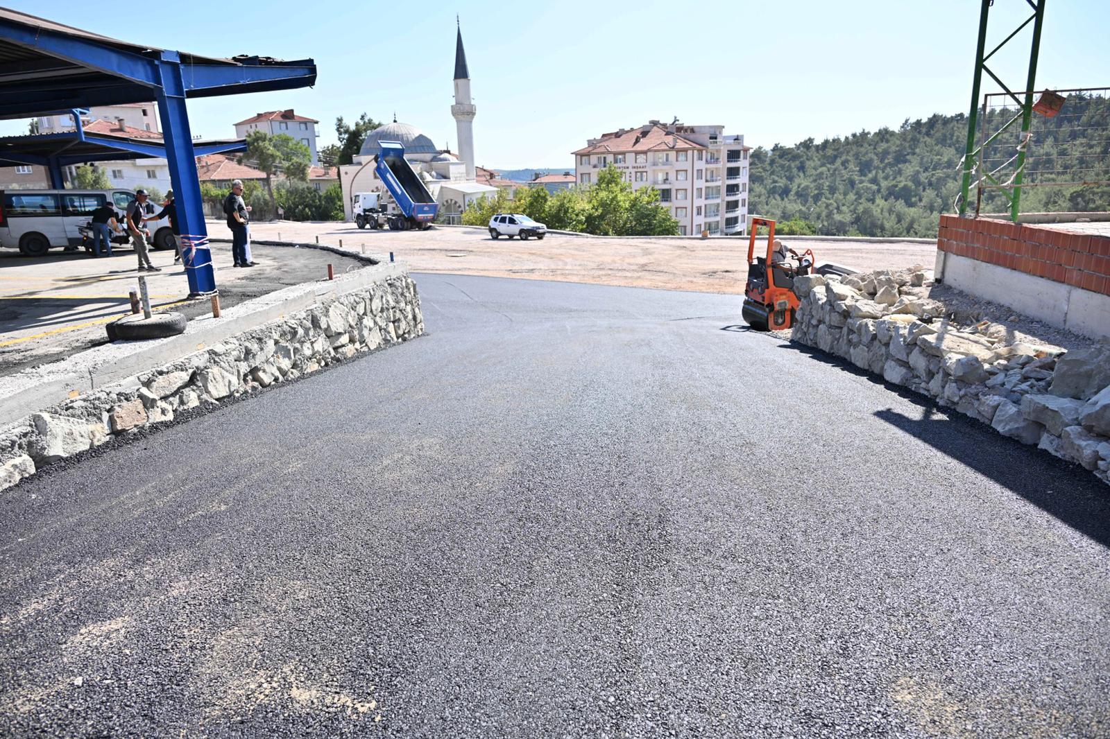 Büyükşehir, Gördes’i Asfaltladı (8)