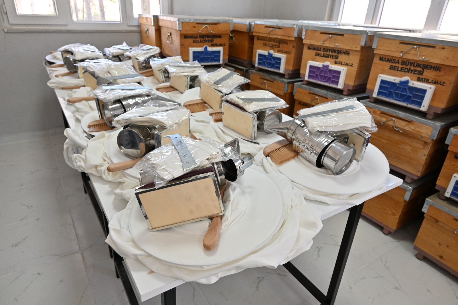 Büyükşehir’den Kırkağaçlı Kadınlara Arıcılık Desteği (14)-1