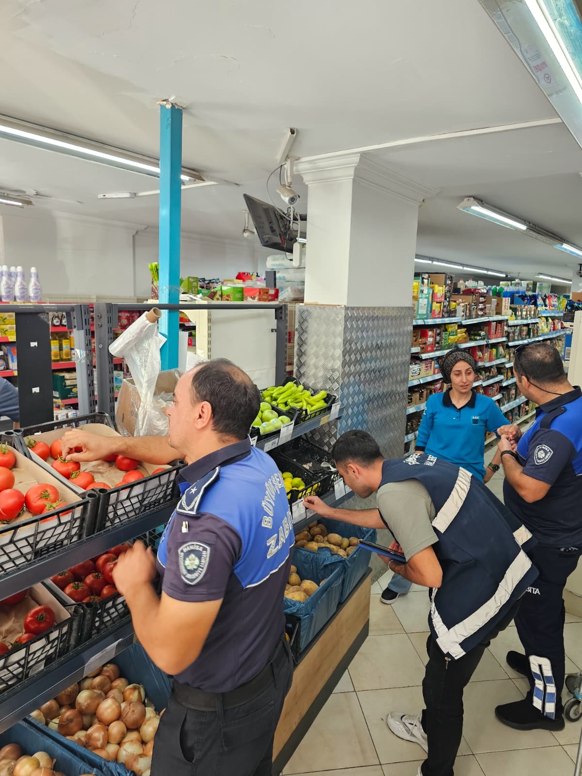 Büyükşehir'den Market Ve Pazarlara Sıkı Denetim (11)